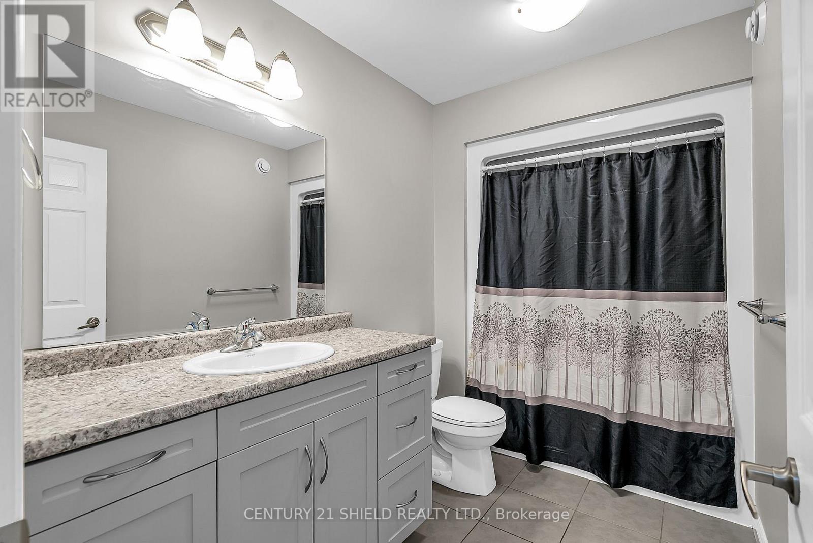 Photo 35 of 225 Third Street W, Cornwall ON