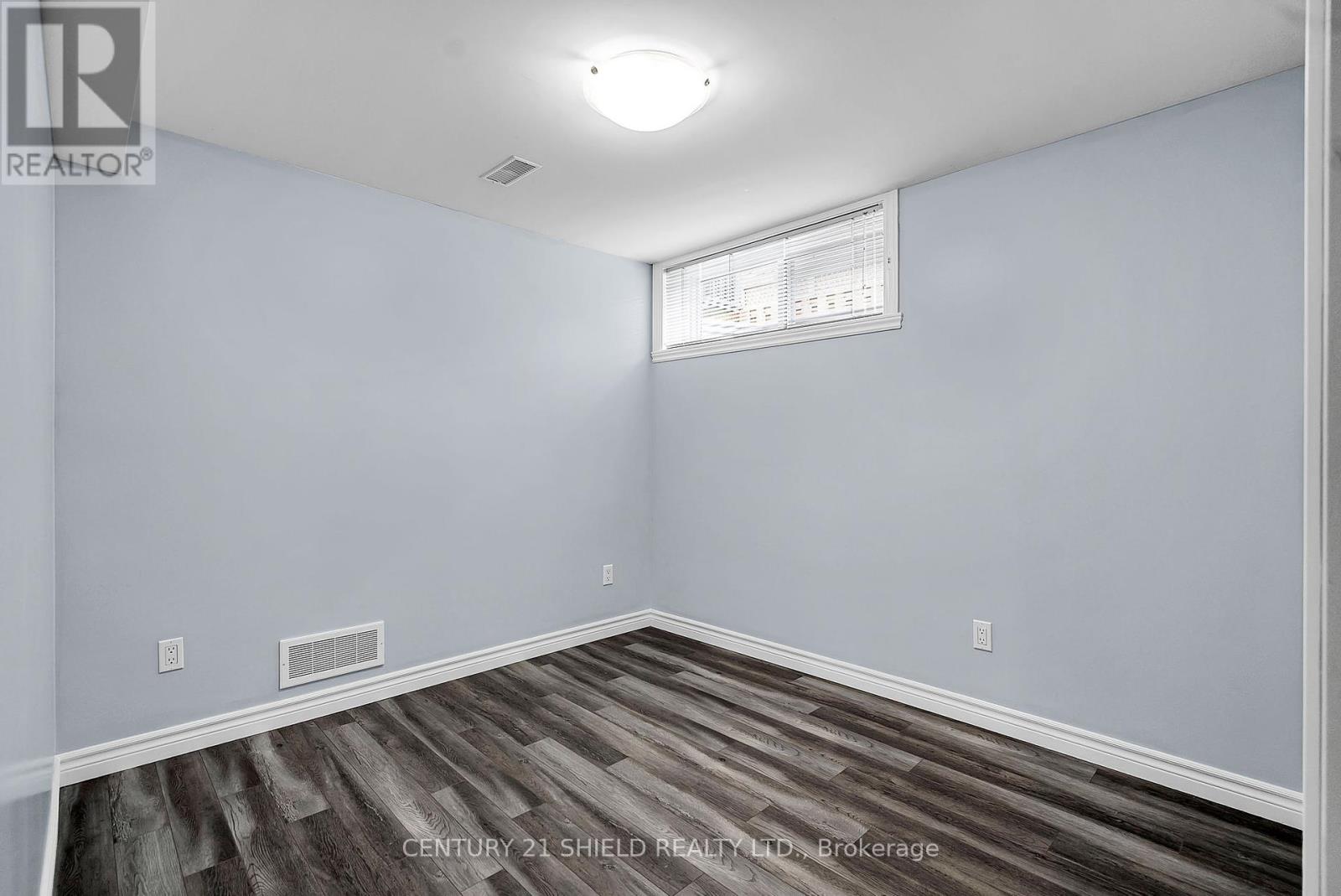Photo 6 of 225 Third Street W, Cornwall ON