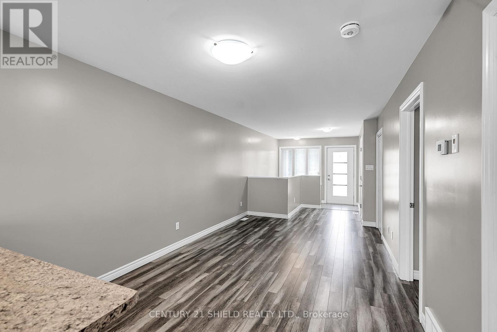 Photo 37 of 225 Third Street W, Cornwall ON