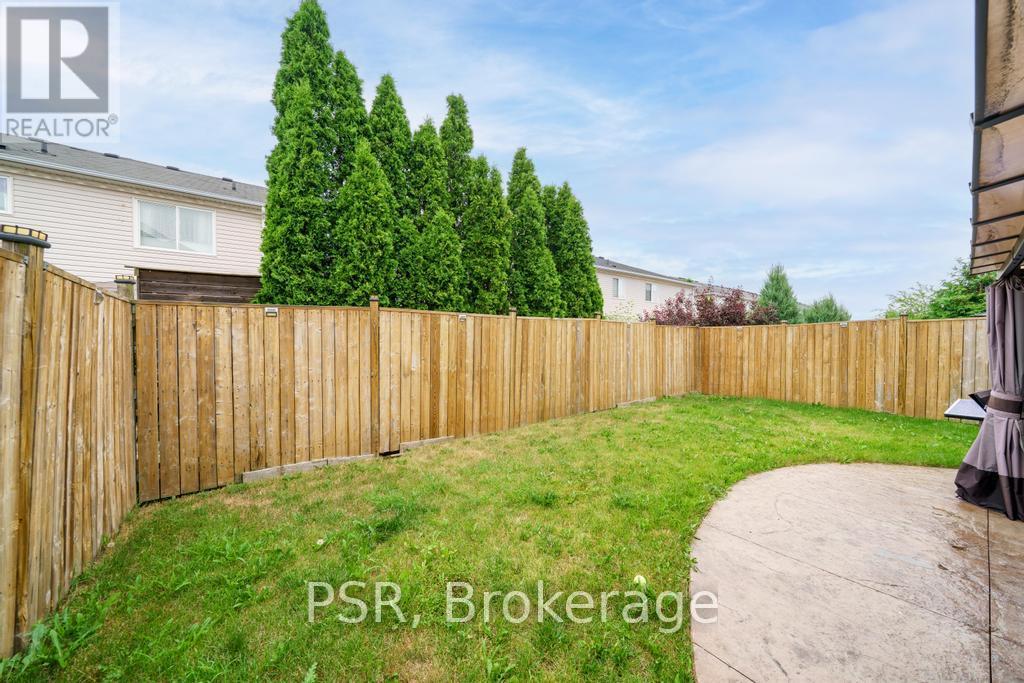 Photo 38 of 150 Voyager Pass, Hamilton ON