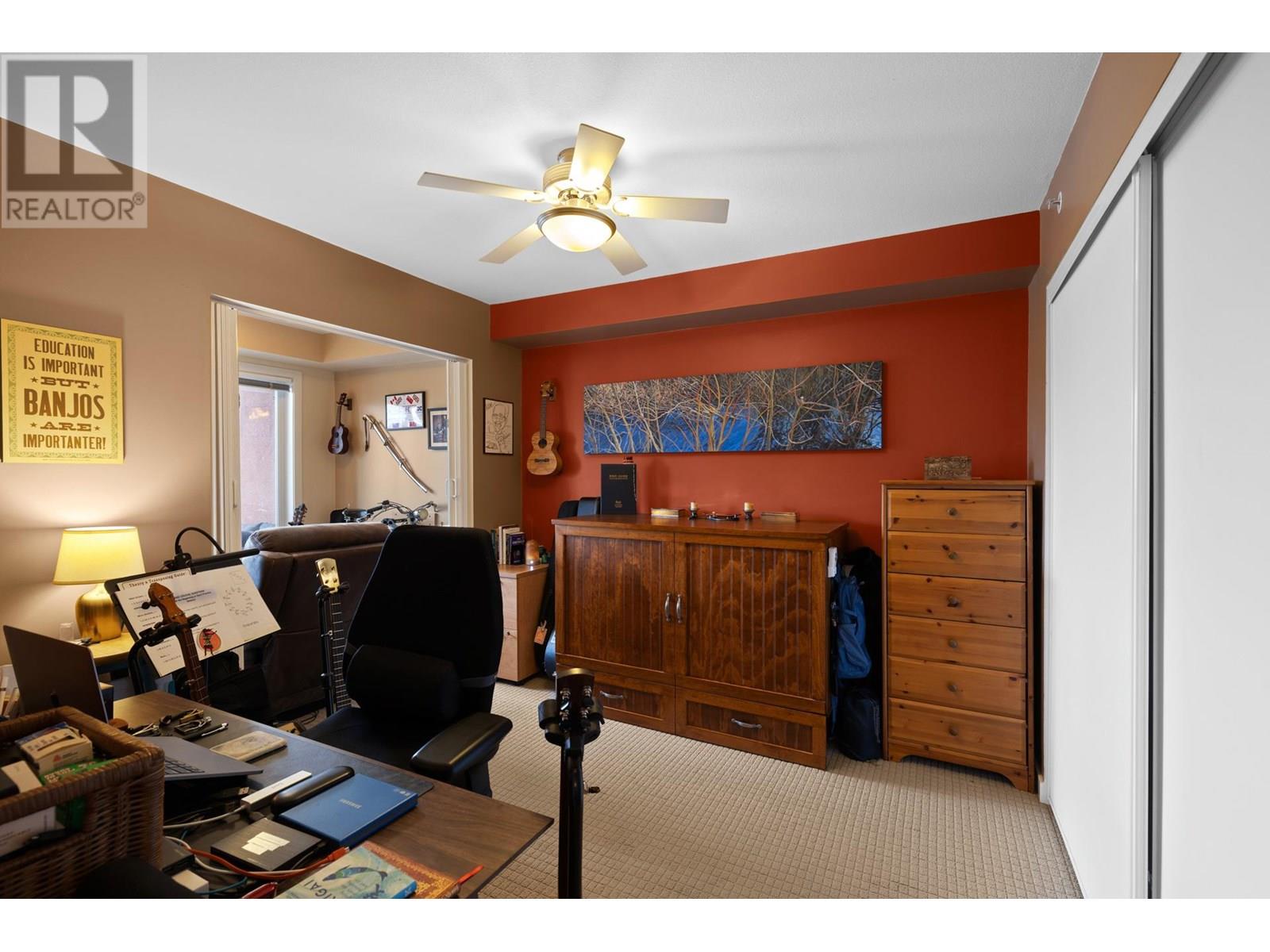 421 1550 Dickson Avenue, Kelowna