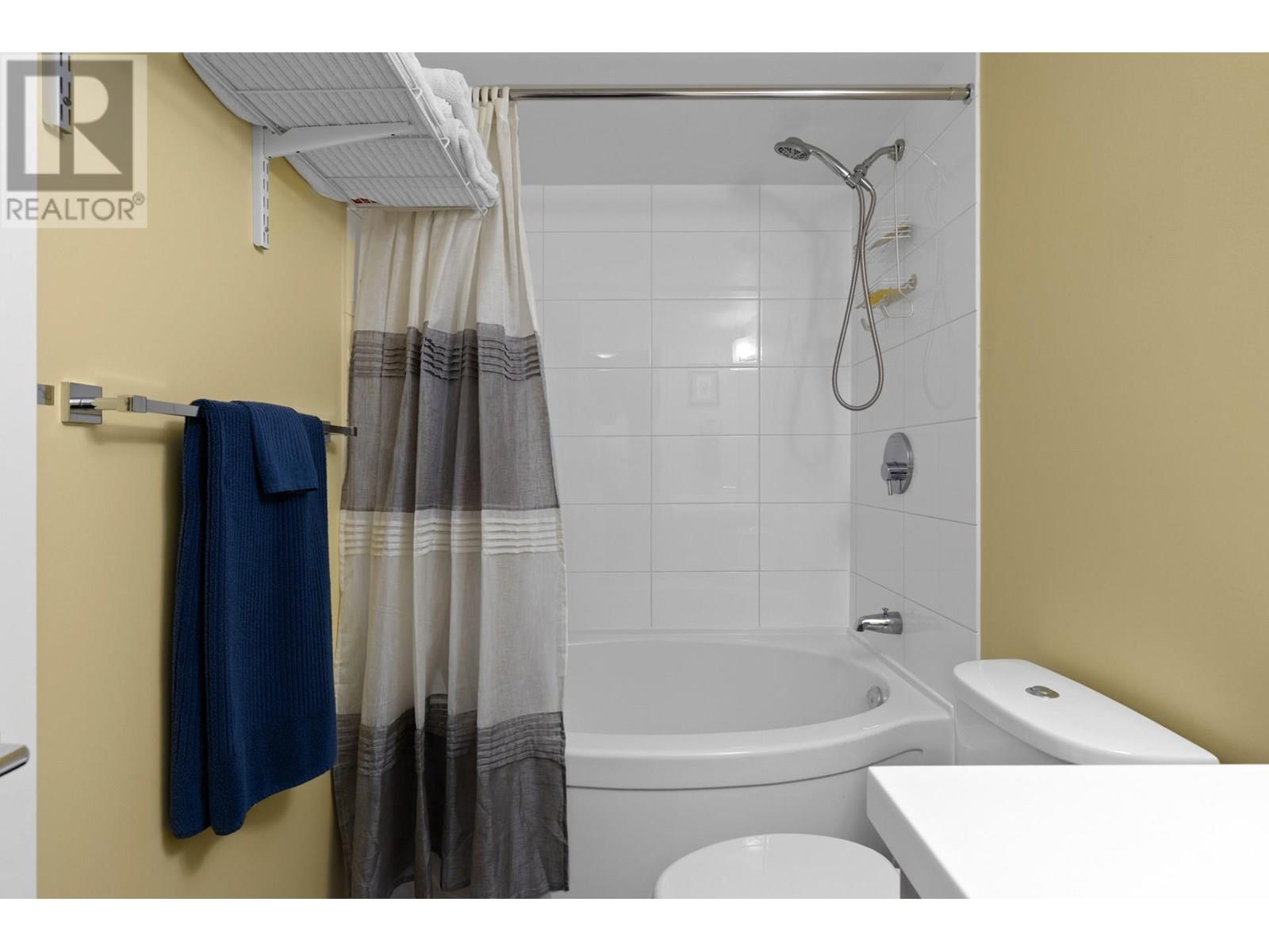 421 1550 Dickson Avenue, Kelowna