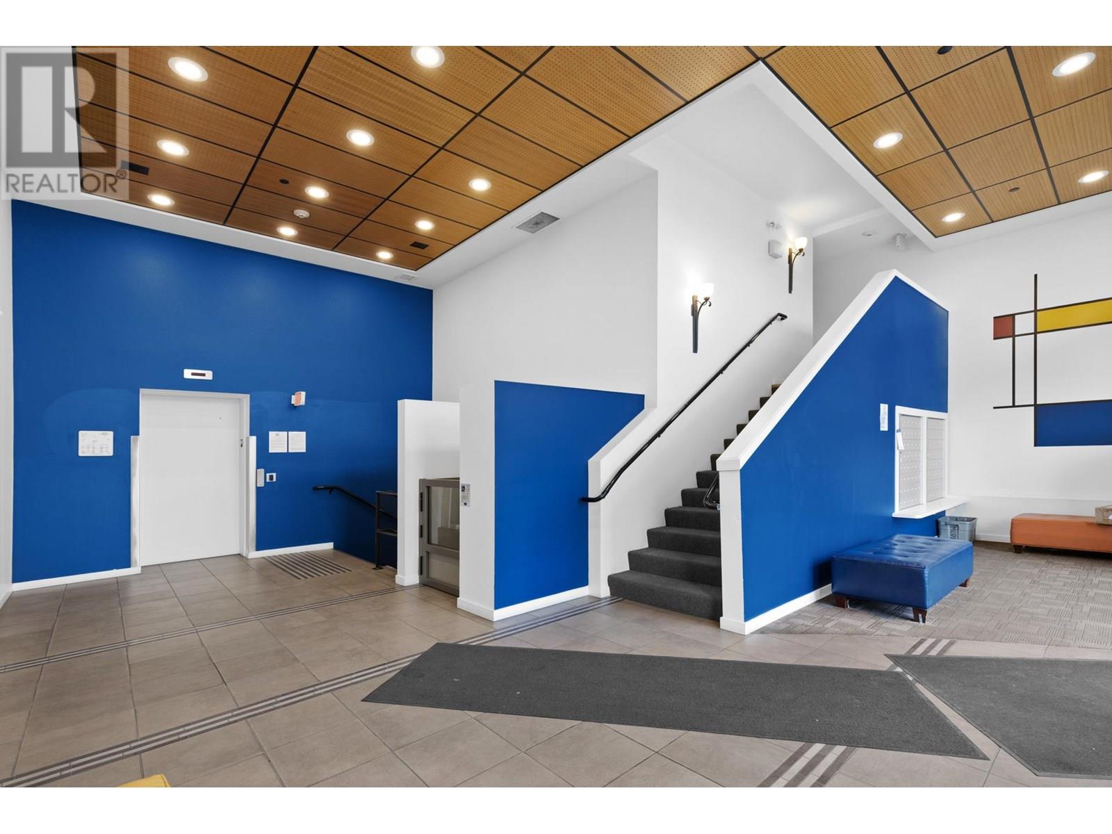 421 1550 Dickson Avenue, Kelowna