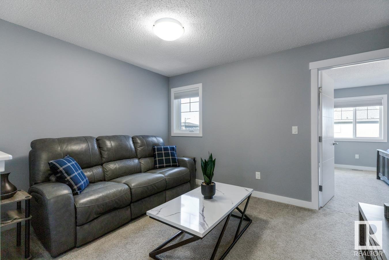 Photo 21 of 1009 Berg Pl, Leduc AB