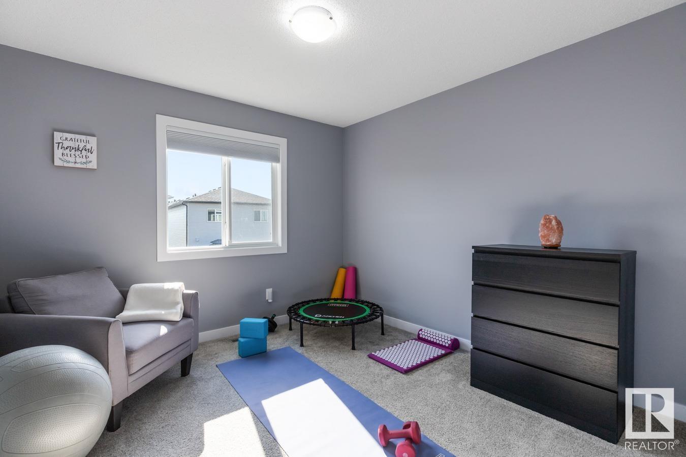 Photo 1 of 1009 Berg Pl, Leduc AB