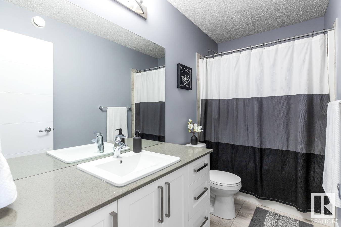Photo 9 of 1009 Berg Pl, Leduc AB