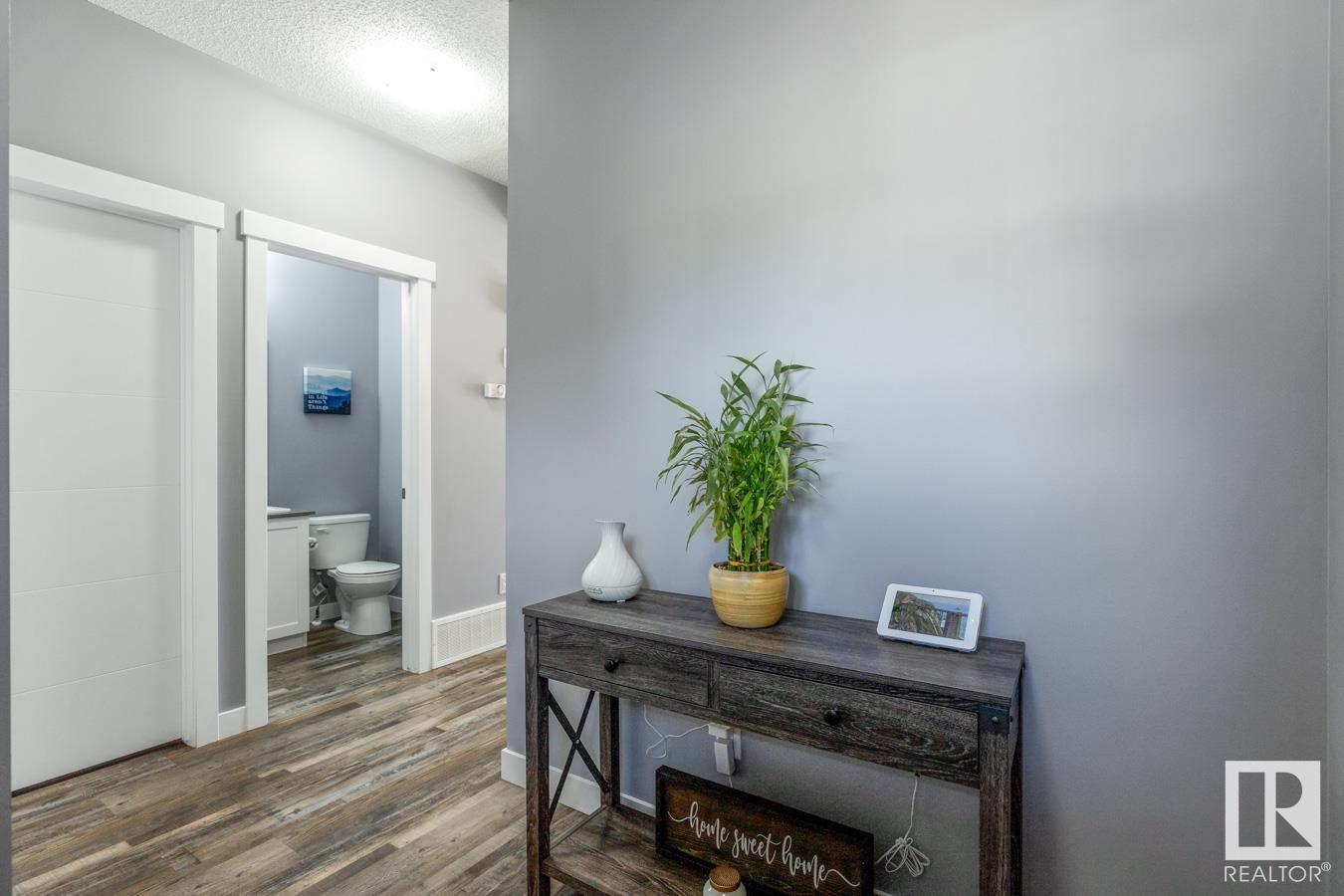 Photo 3 of 1009 Berg Pl, Leduc AB