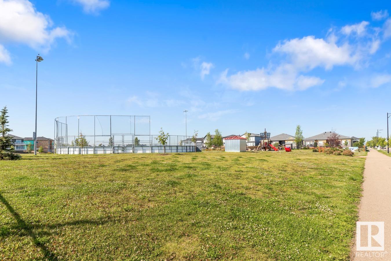 Photo 47 of 1009 Berg Pl, Leduc AB