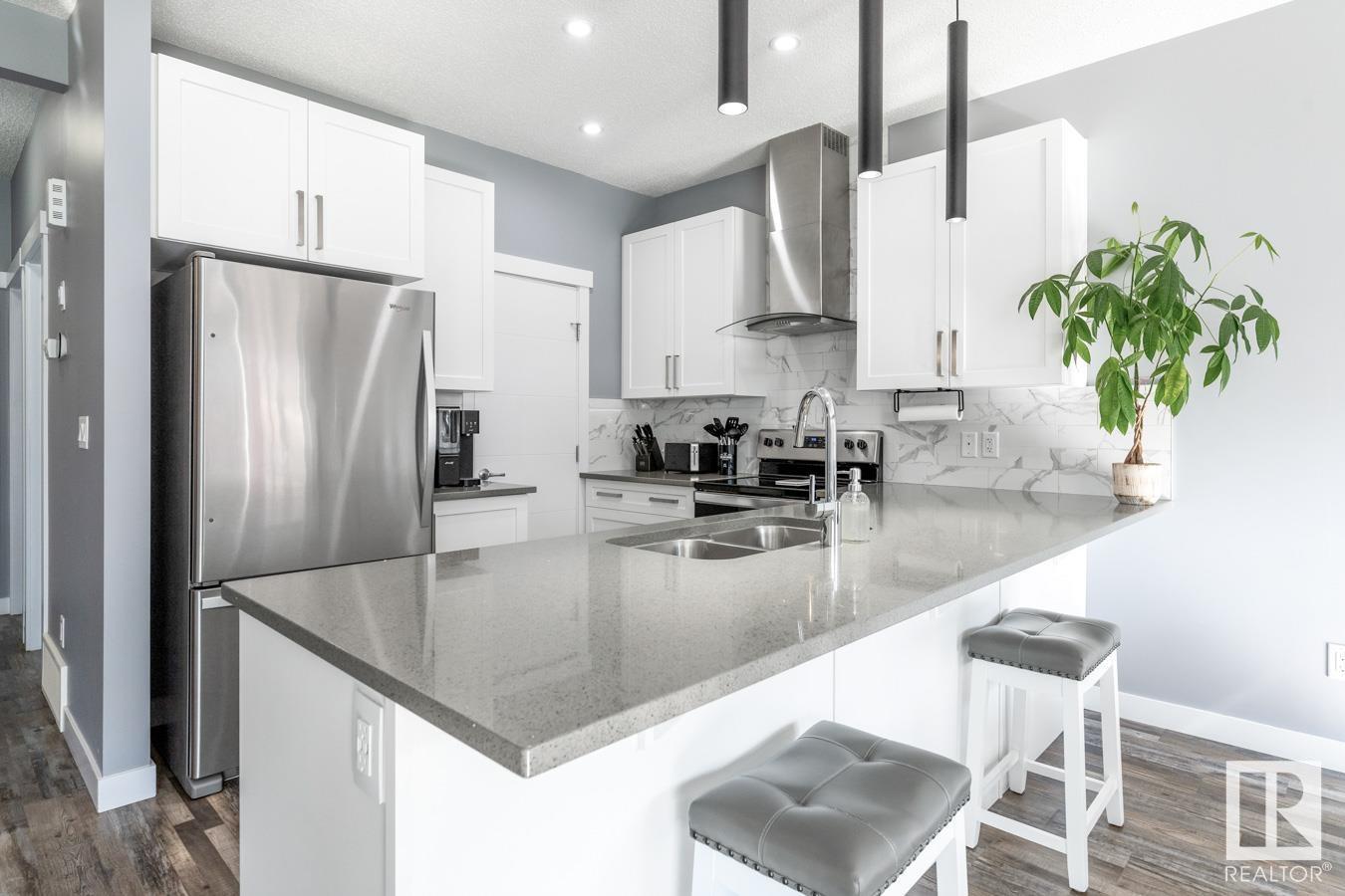 Photo 4 of 1009 Berg Pl, Leduc AB