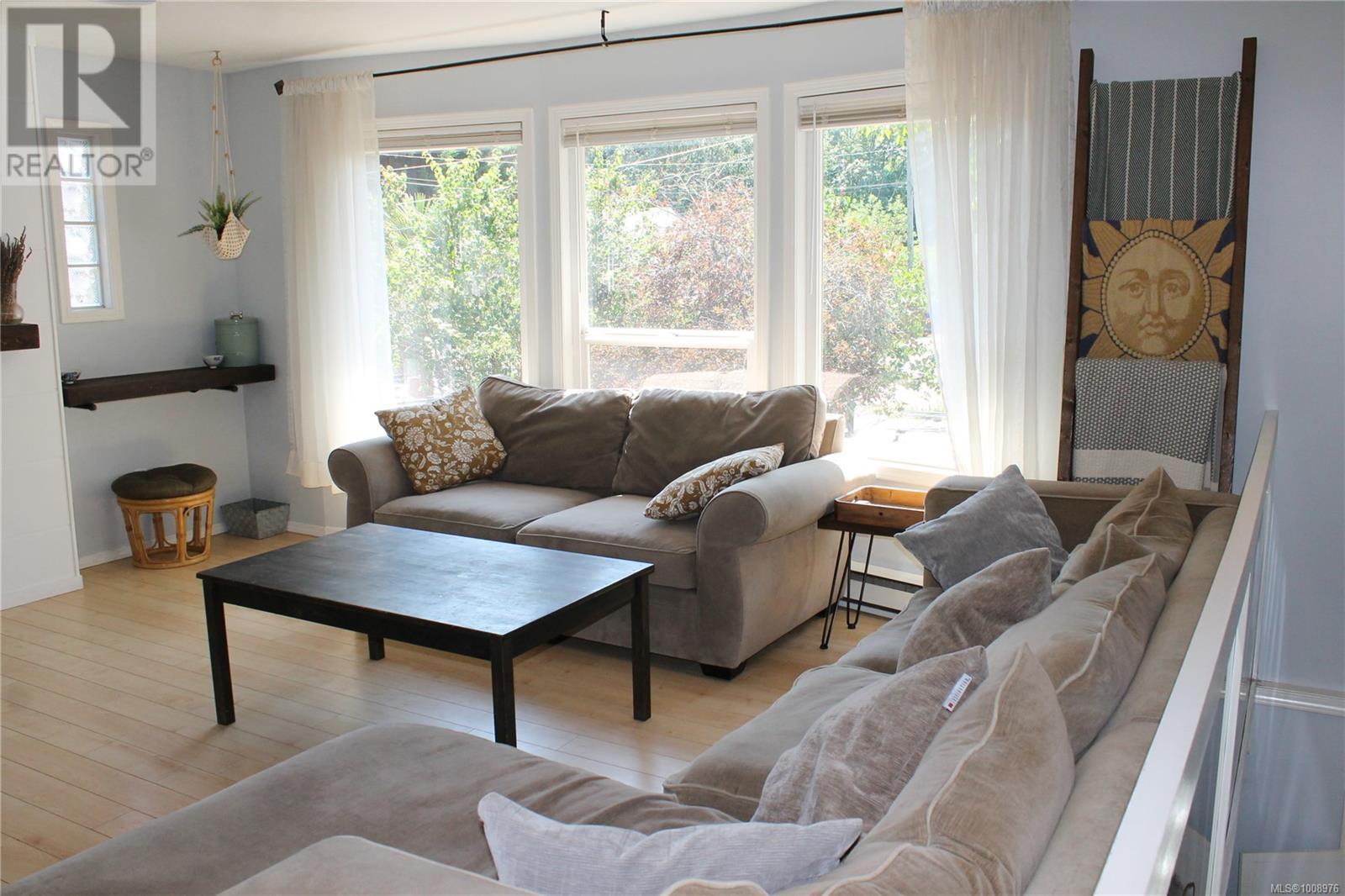 Photo 9 of 1227 Margaret Pl, Duncan BC