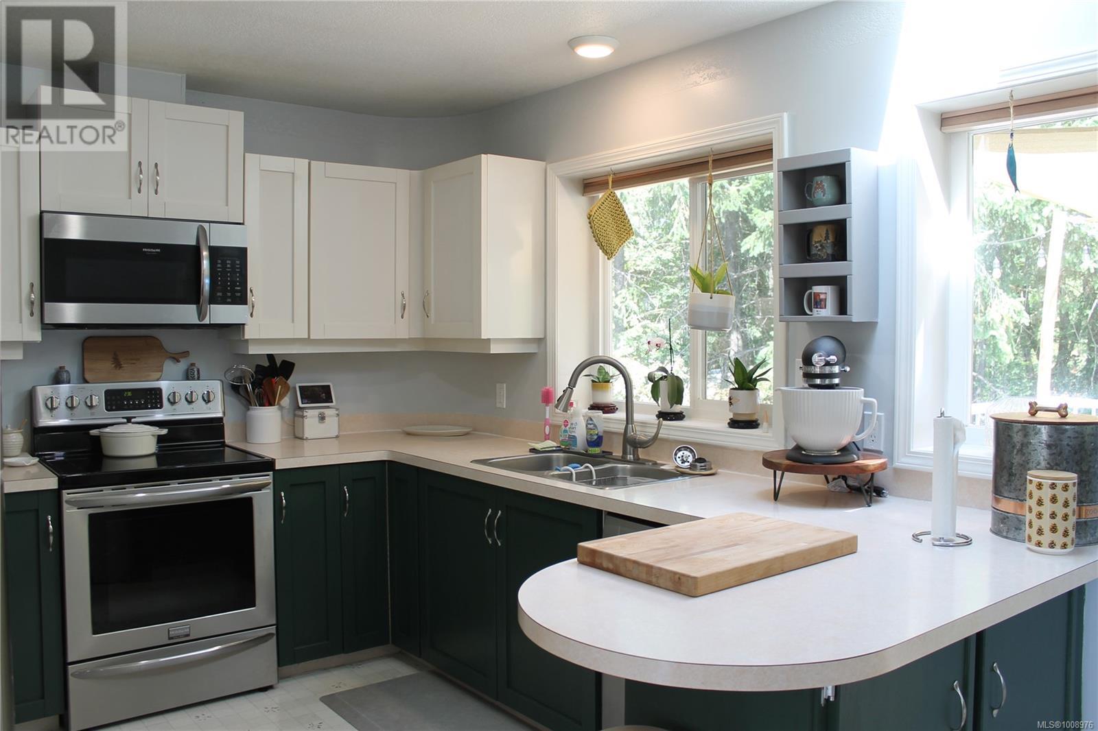 Photo 19 of 1227 Margaret Pl, Duncan BC