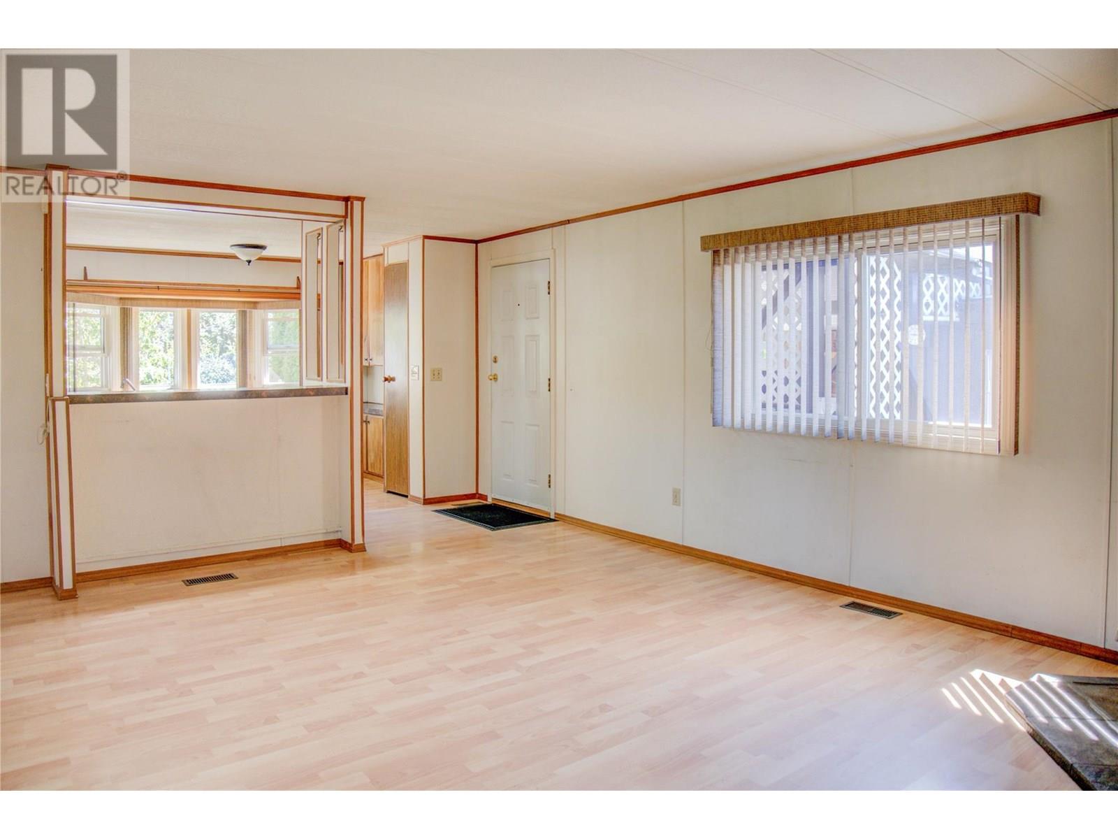 Photo 35 of 5191 69 Avenue Ne, Canoe BC