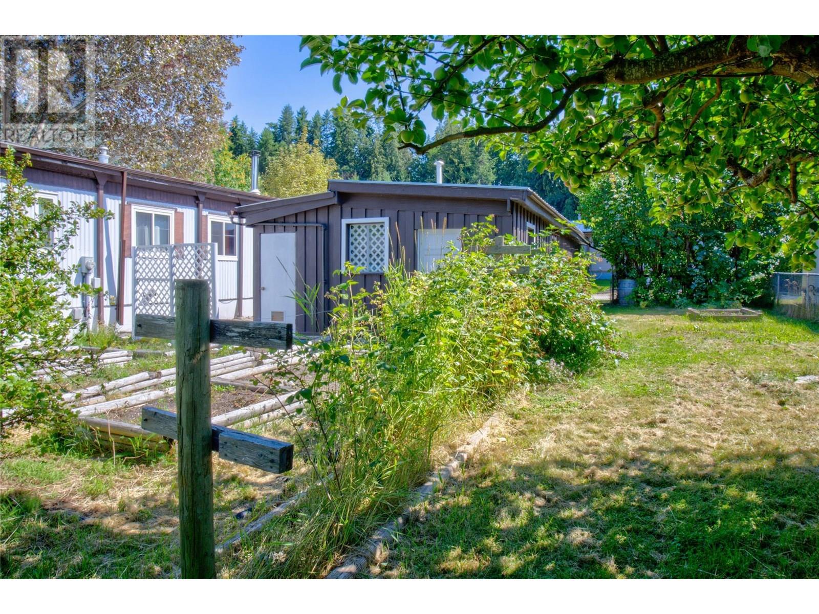 Photo 20 of 5191 69 Avenue Ne, Canoe BC