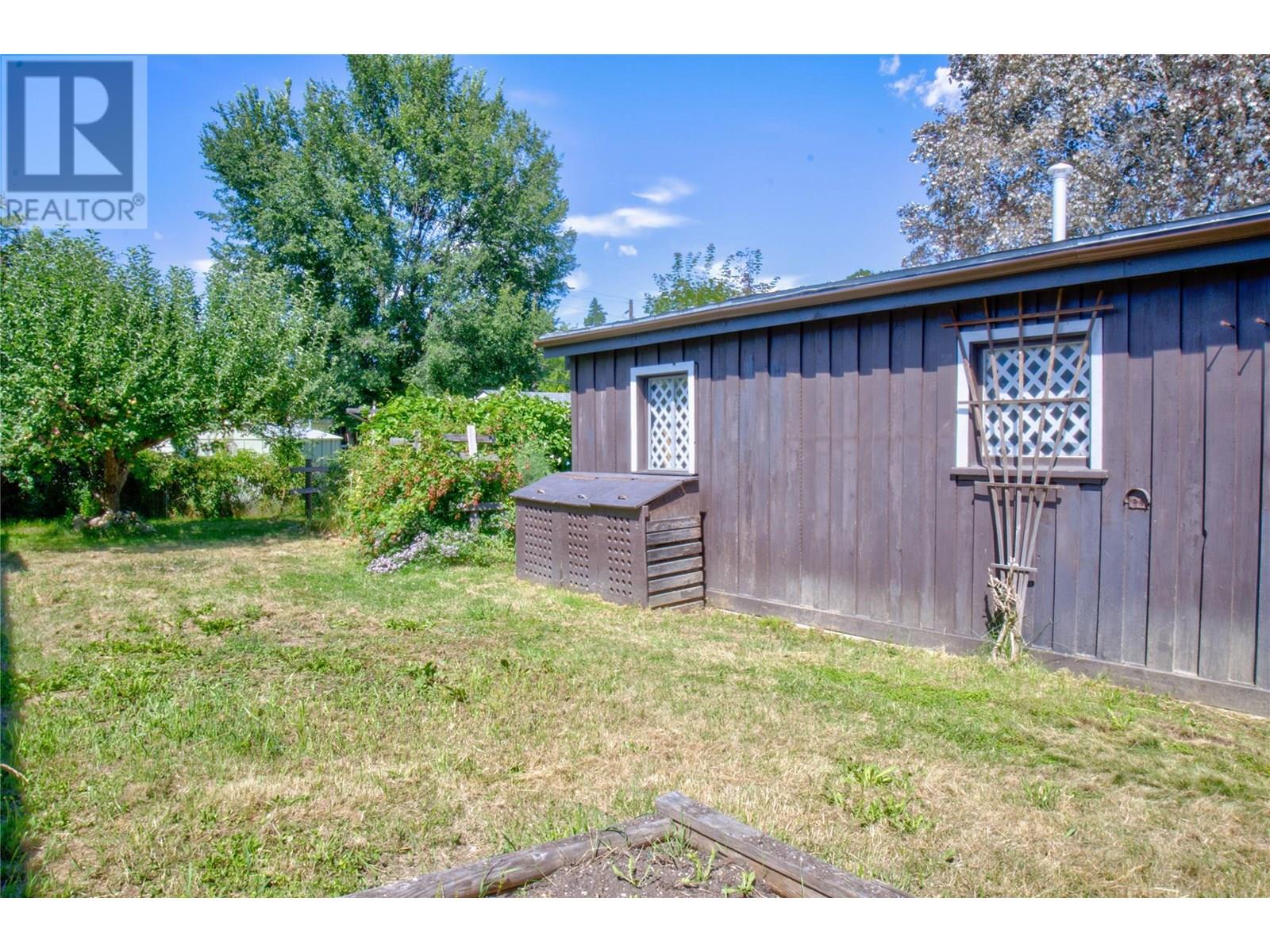 Photo 29 of 5191 69 Avenue Ne, Canoe BC