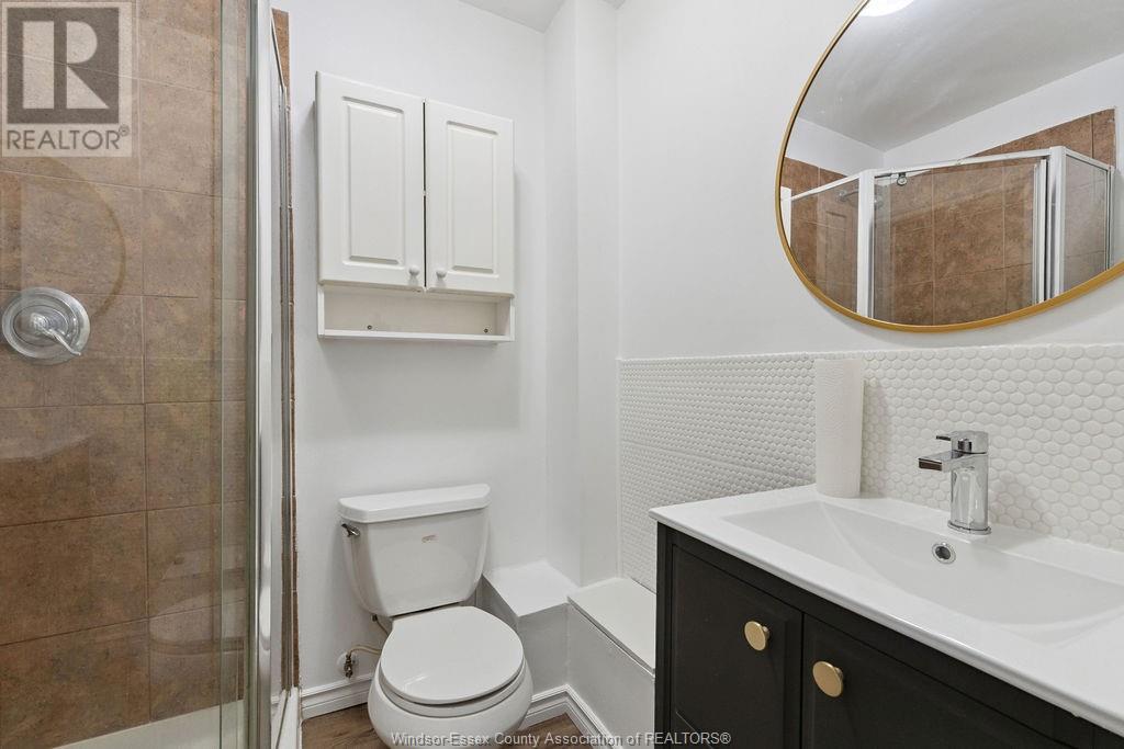 Photo 16 of 823 Mcdougall Avenue, Windsor ON