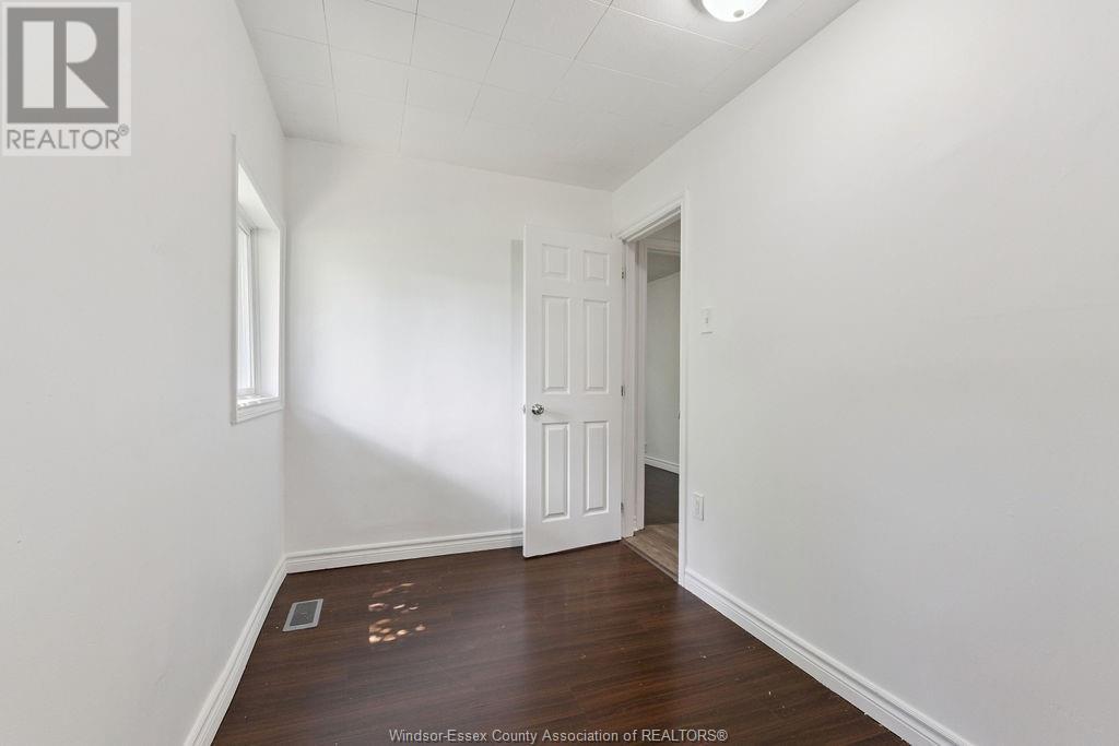 Photo 19 of 823 Mcdougall Avenue, Windsor ON
