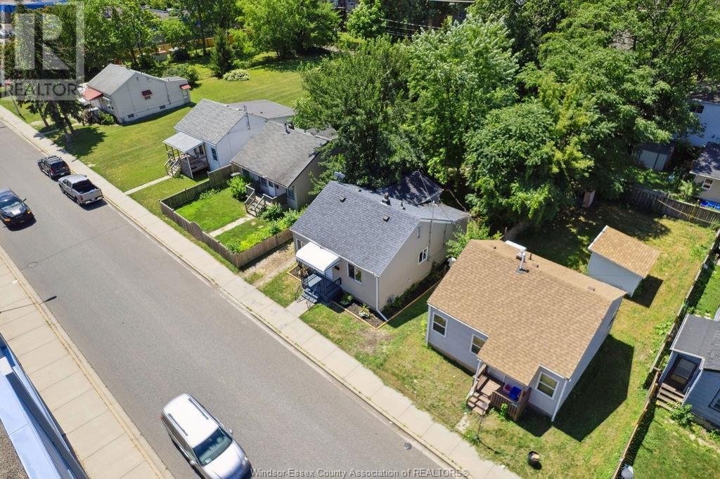 Photo 14 of 823 Mcdougall Avenue, Windsor ON