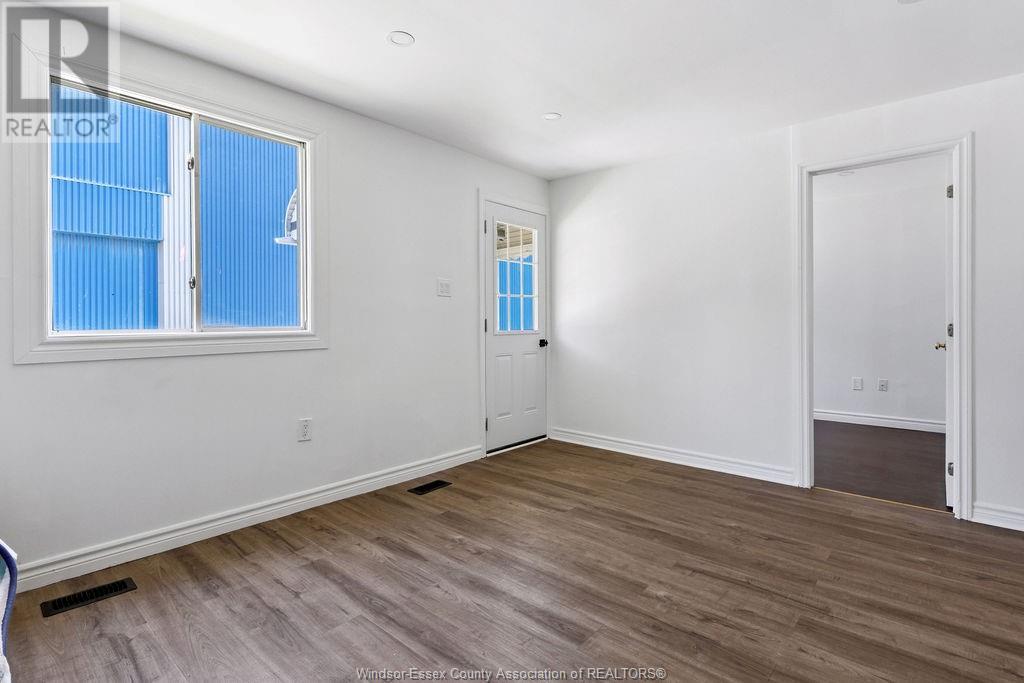 Photo 11 of 823 Mcdougall Avenue, Windsor ON