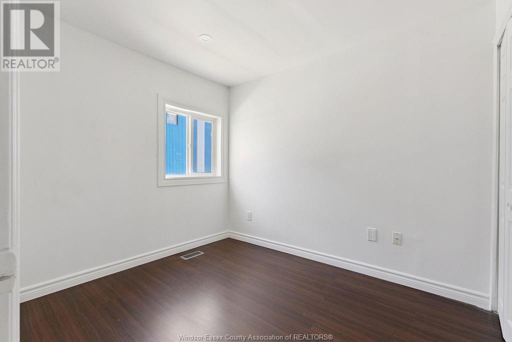Photo 9 of 823 Mcdougall Avenue, Windsor ON