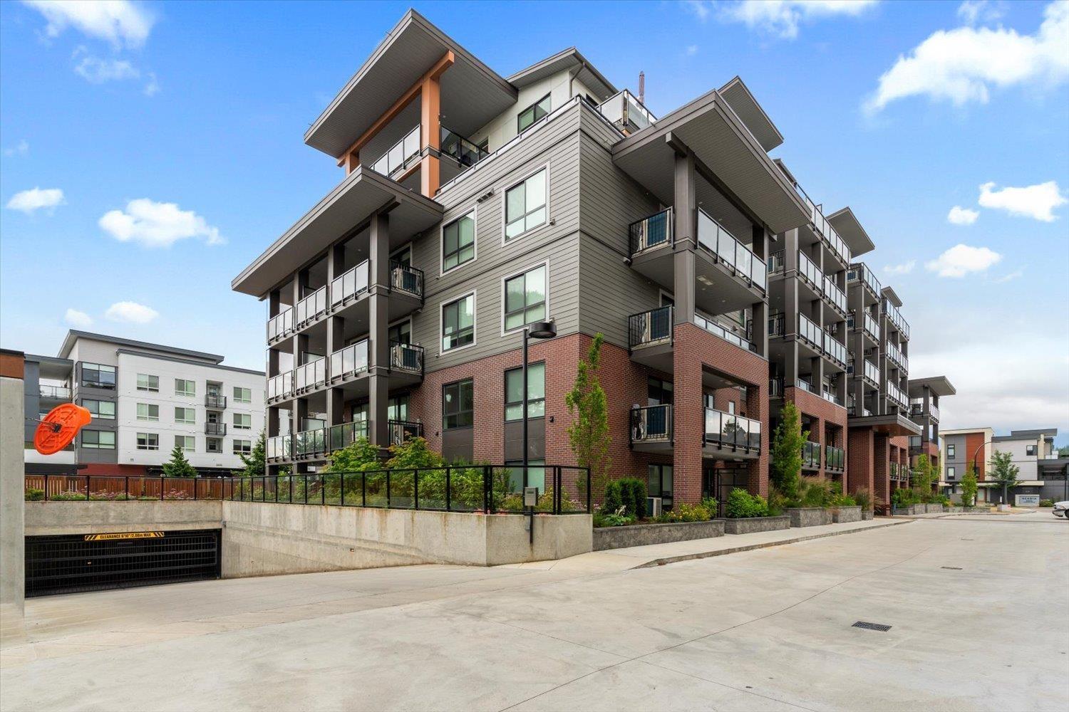 Photo 11 of 308 45511 Campus Drive Garrison Crossing, Chilliwack BC