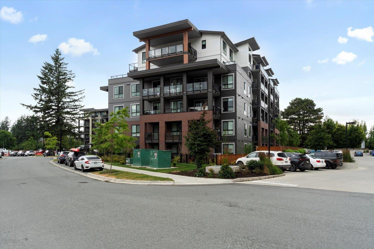 Photo 16 of 308 45511 Campus Drive Garrison Crossing, Chilliwack BC