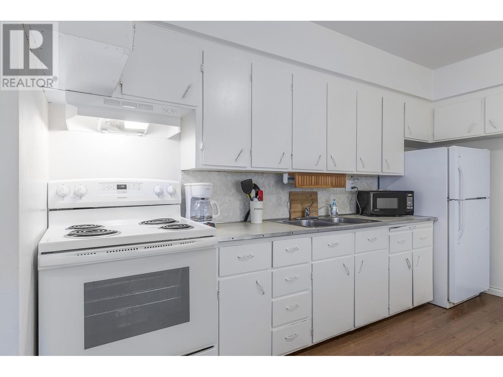 1605 E 8TH AVENUE, Vancouver