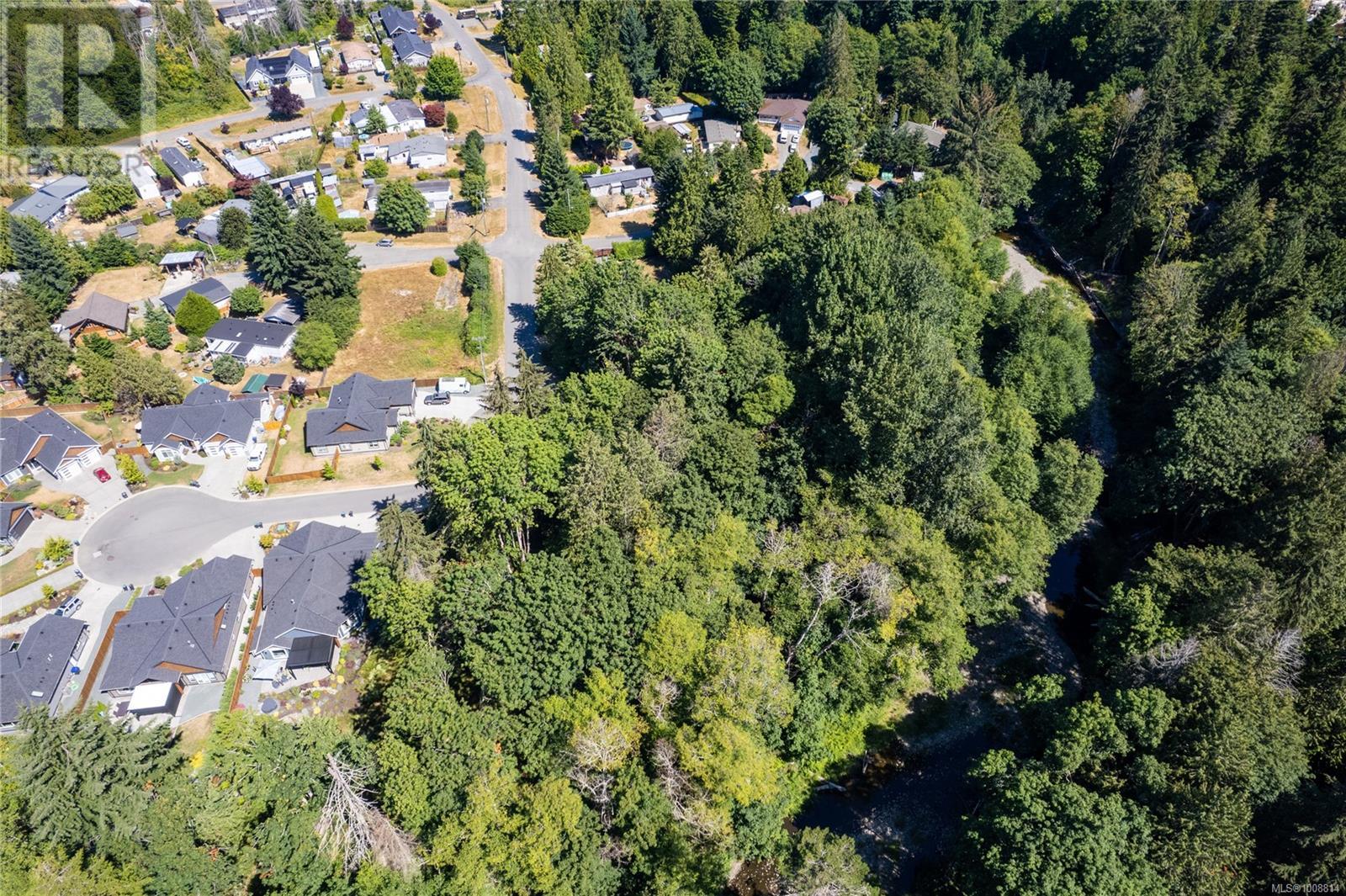 Photo 4 of 1574 River Cres, French Creek BC