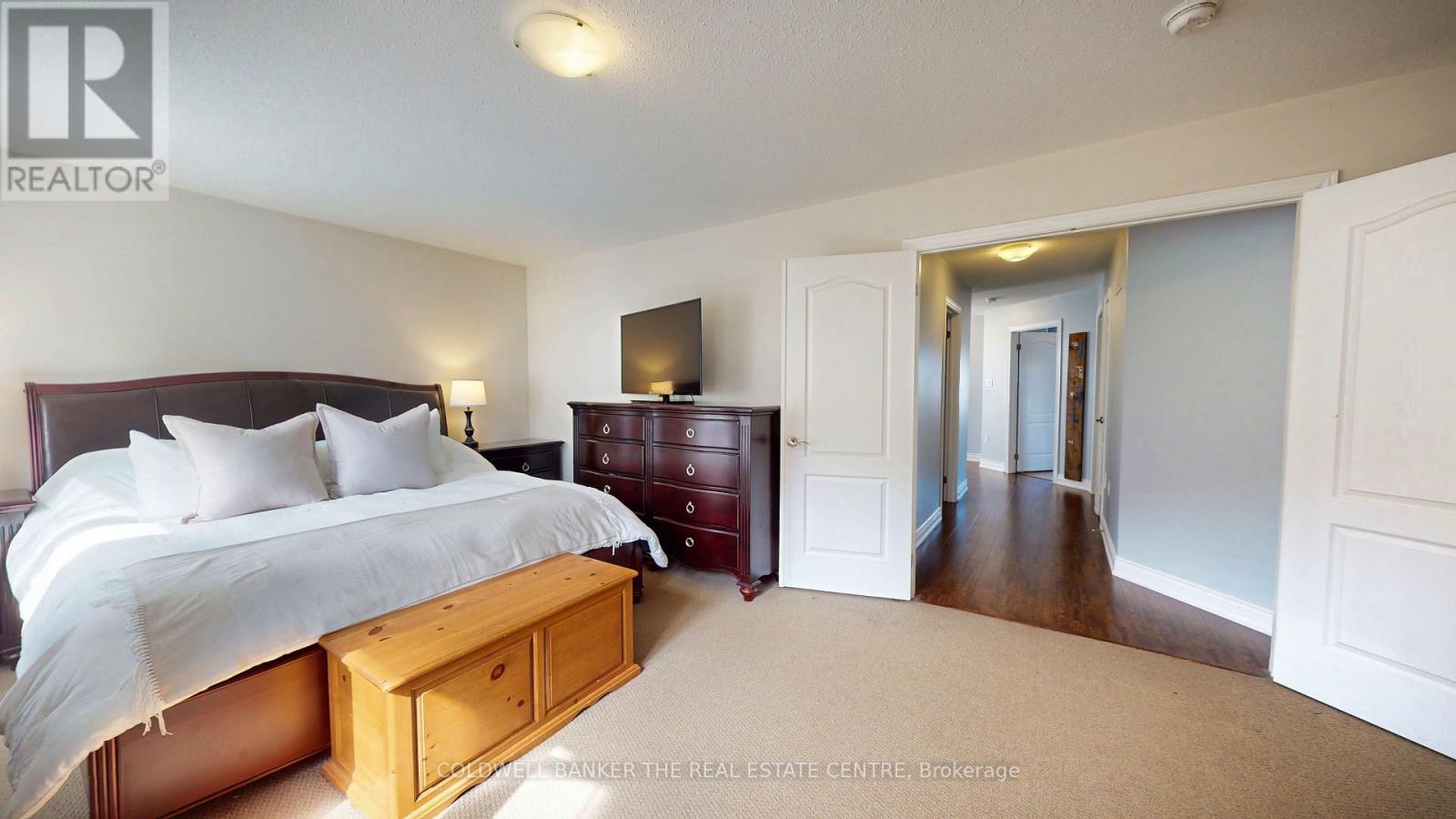 Photo 2 of 3086 Emperor Drive, Orillia ON