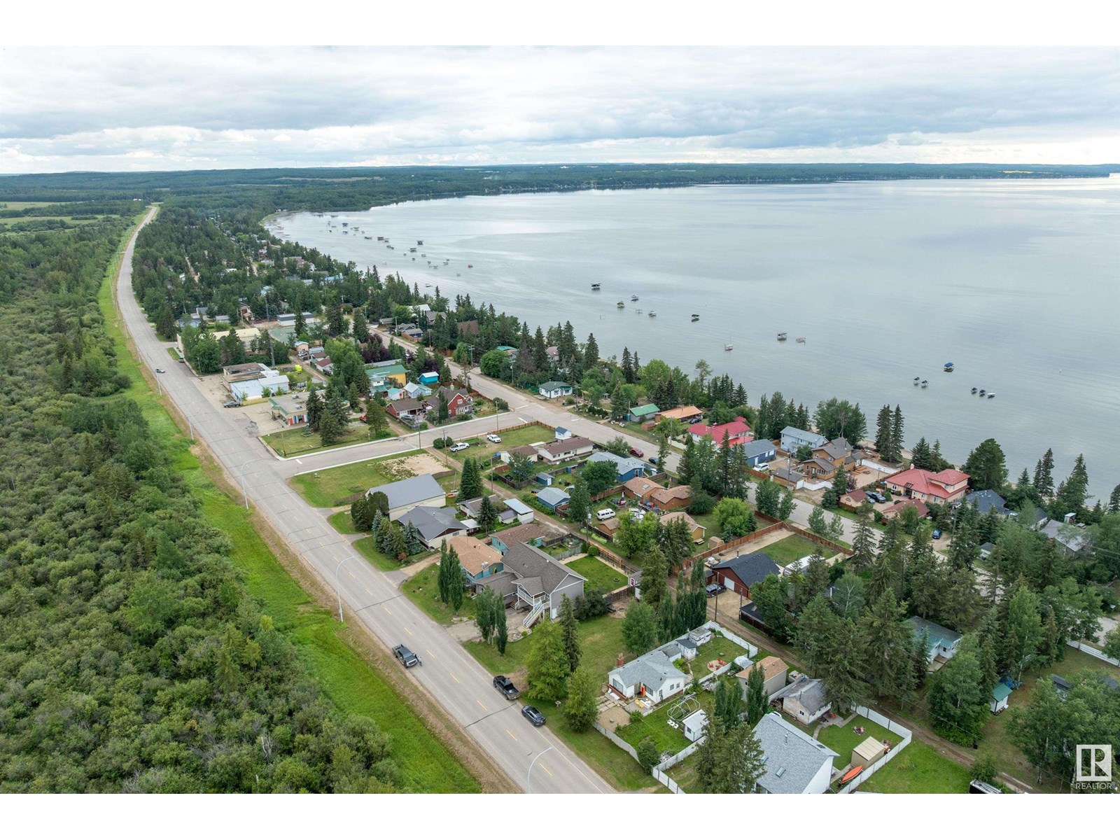 Photo 56 of 513 2nd Av, Rural Wetaskiwin County AB