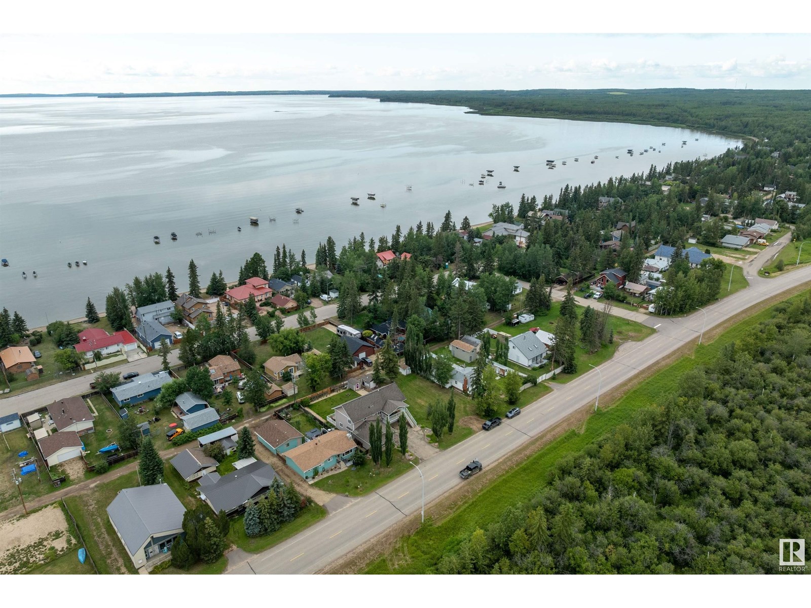 Photo 54 of 513 2nd Av, Rural Wetaskiwin County AB