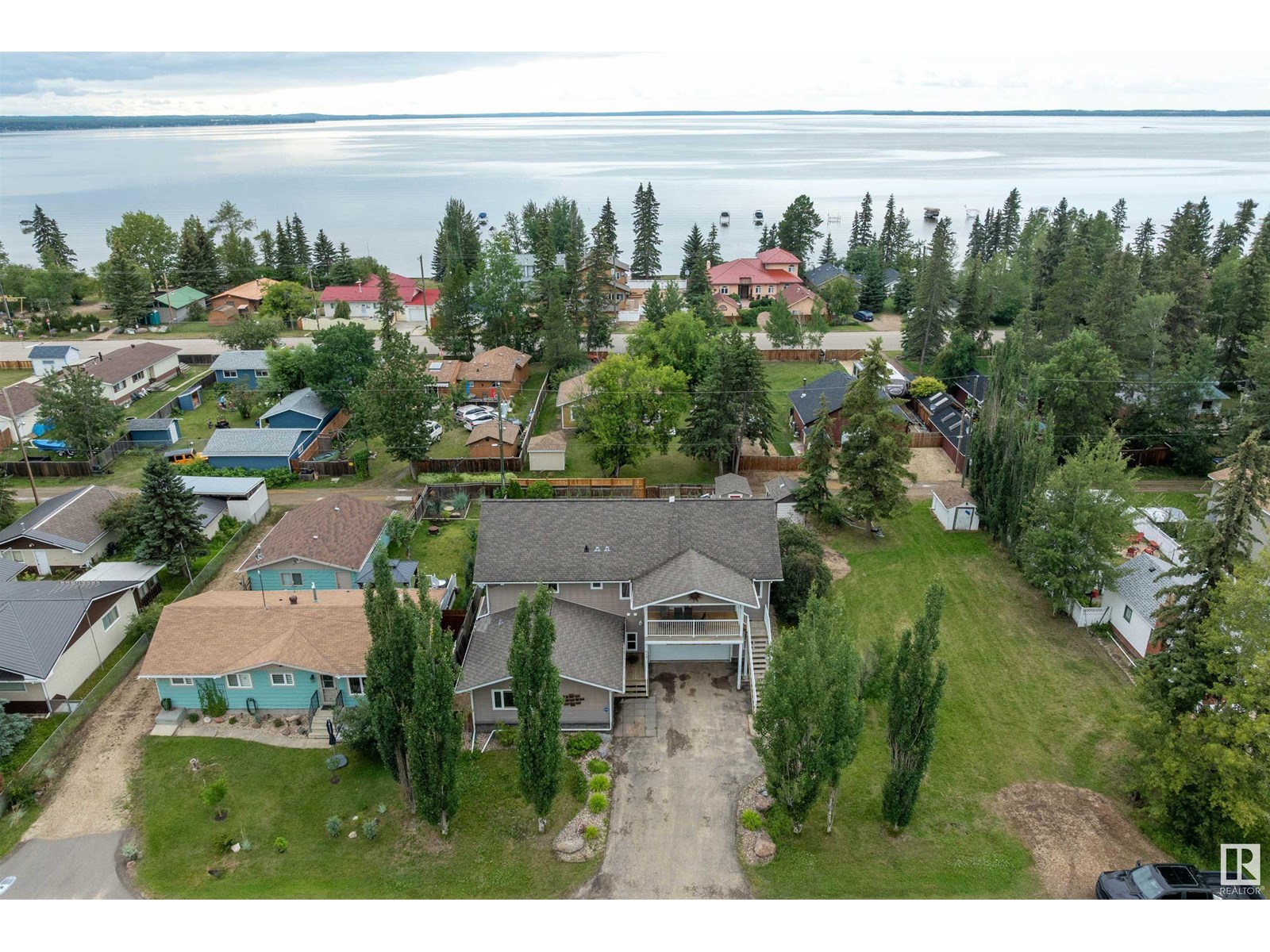 Photo 50 of 513 2nd Av, Rural Wetaskiwin County AB