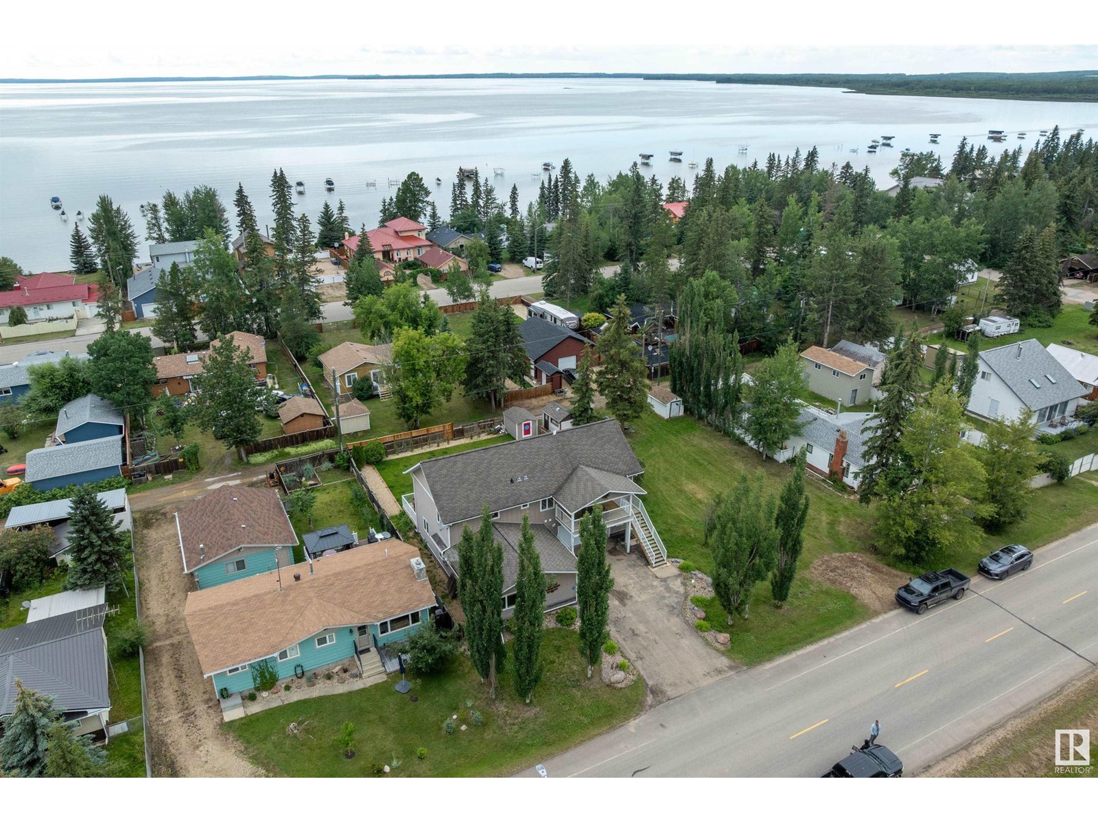 Photo 52 of 513 2nd Av, Rural Wetaskiwin County AB