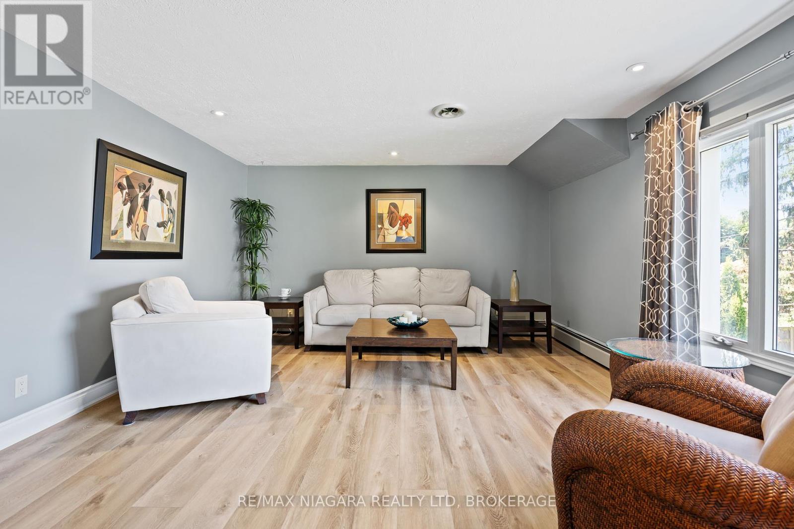 Photo 14 of 87 Norway Avenue, Welland ON