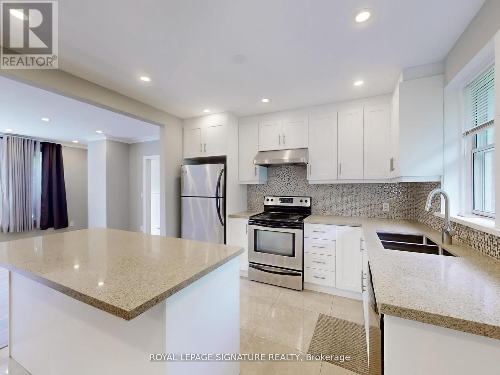 Photo 33 of 1821 Christopher Road, Mississauga ON