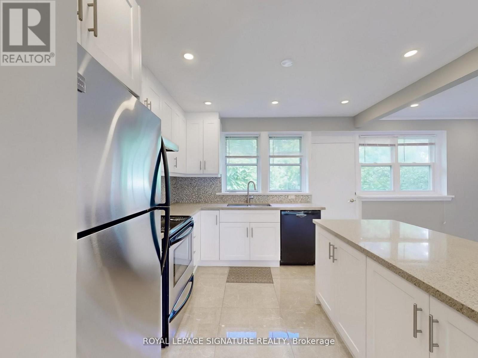 Photo 42 of 1821 Christopher Road, Mississauga ON