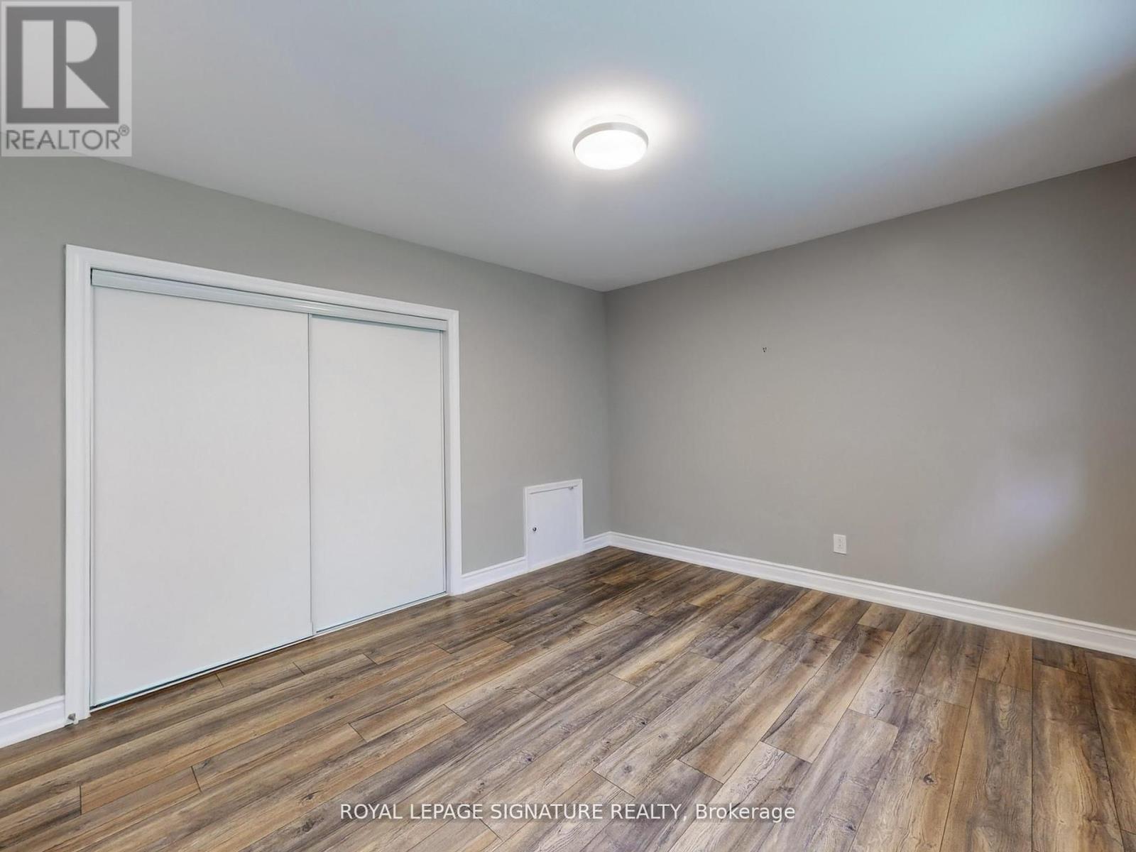 Photo 2 of 1821 Christopher Road, Mississauga ON