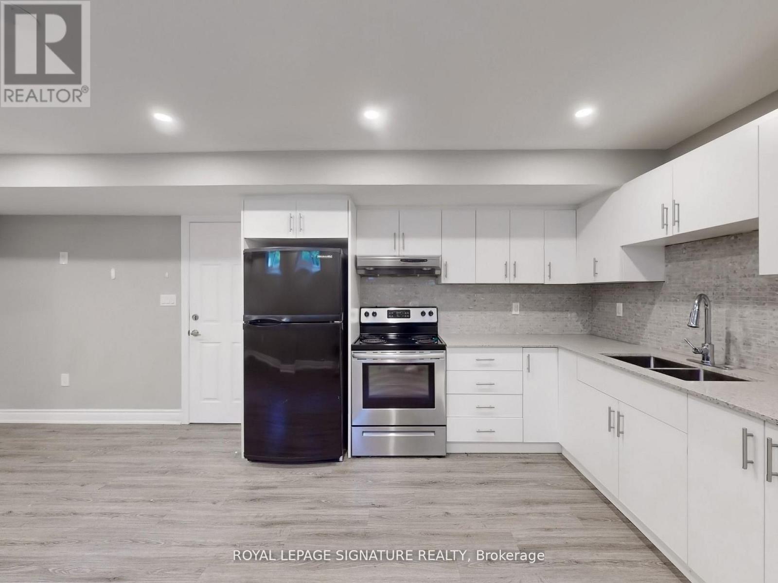 Photo 47 of 1821 Christopher Road, Mississauga ON
