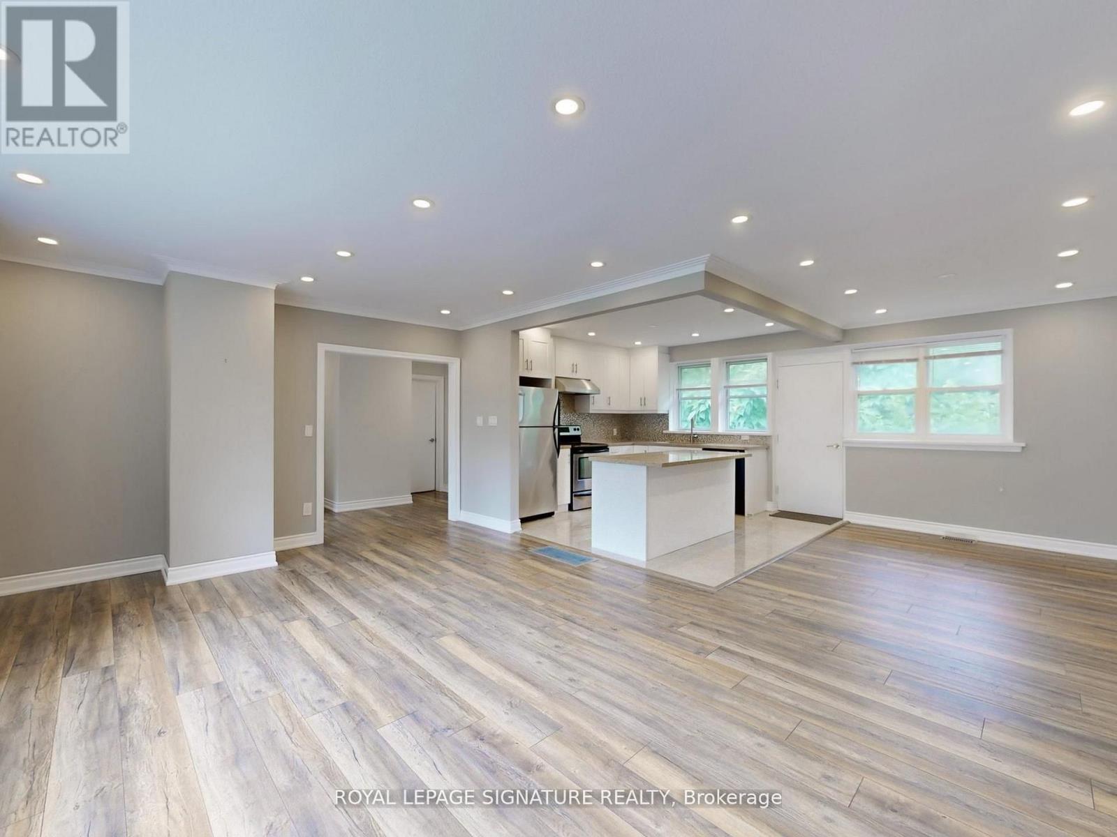 Photo 45 of 1821 Christopher Road, Mississauga ON
