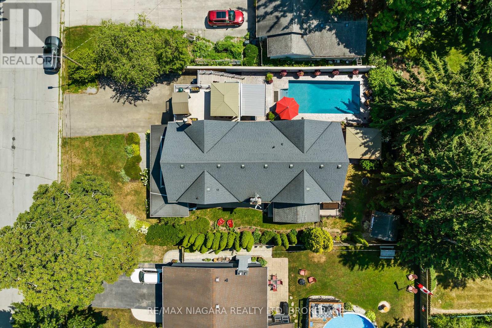 Photo 5 of 87 Norway Avenue, Welland ON