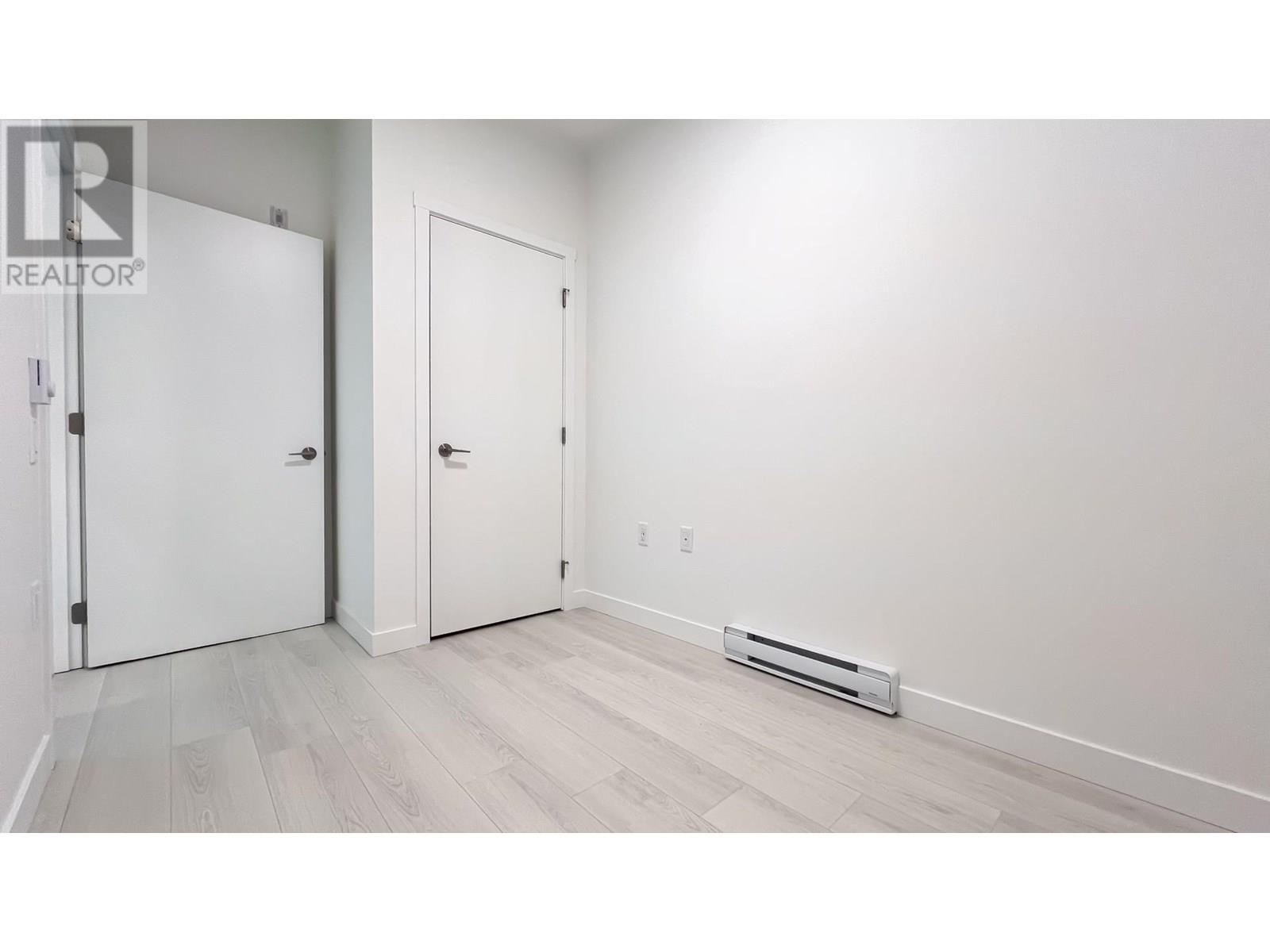 Photo 11 of 422 3594 Malsum Drive, North Vancouver BC