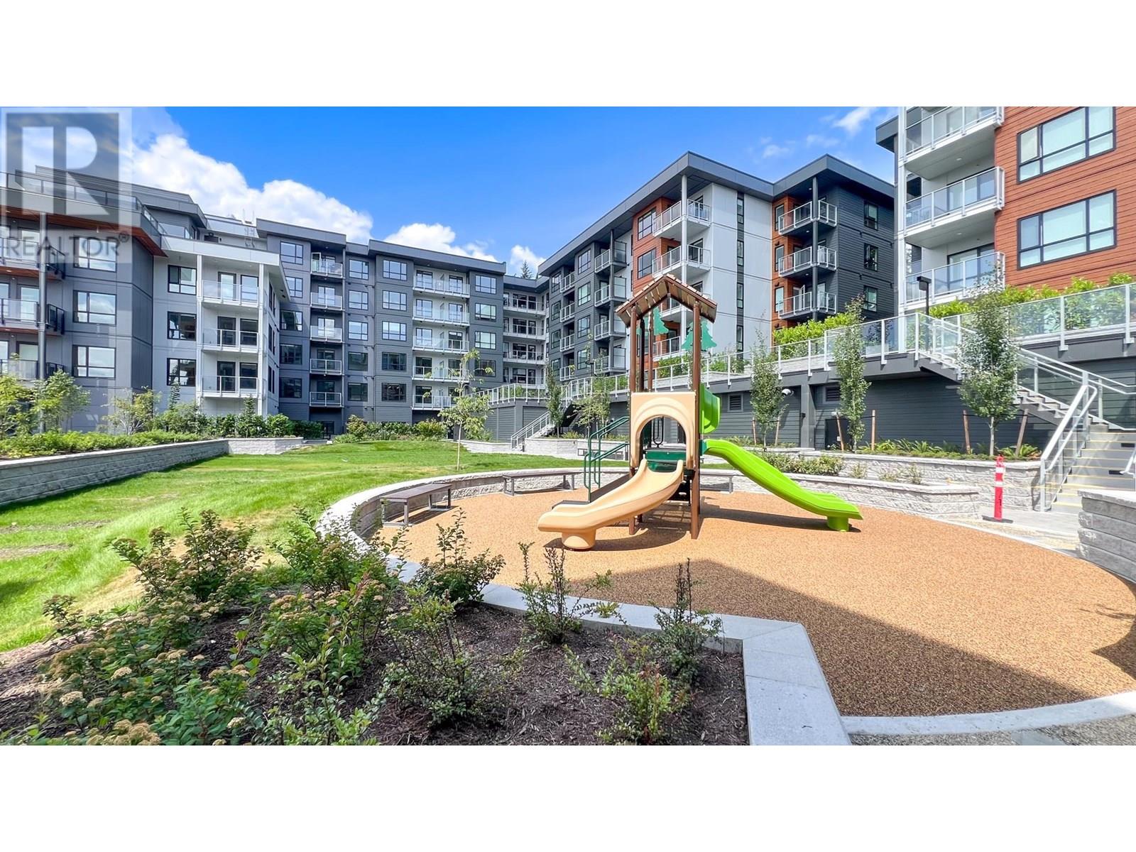 Photo 16 of 422 3594 Malsum Drive, North Vancouver BC