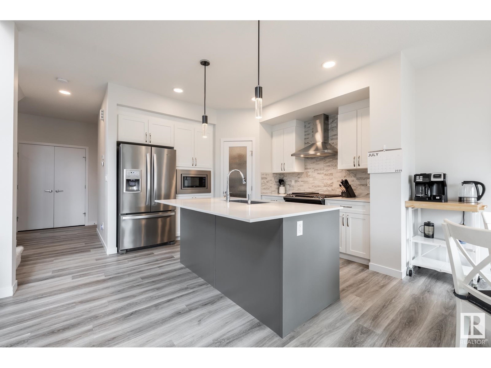 Photo 10 of 9304 Pear Li Sw, Edmonton AB