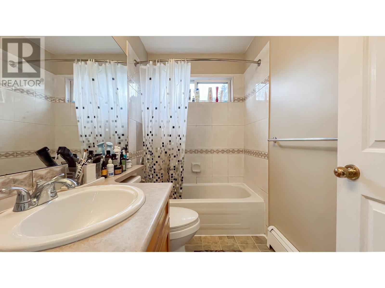 Photo 11 of 1553 Burrill Avenue, North Vancouver BC