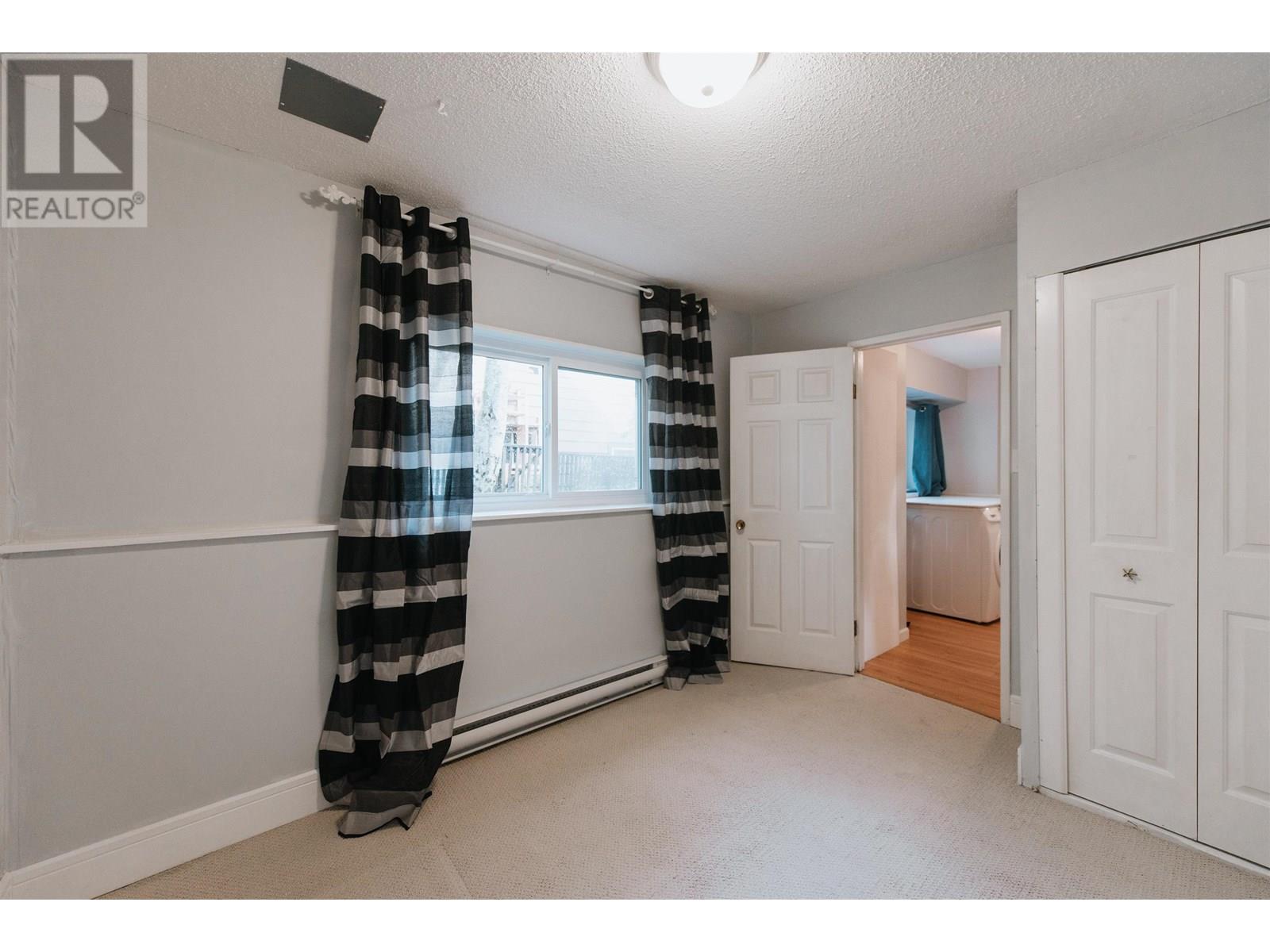226 PRATT ROAD, Gibsons