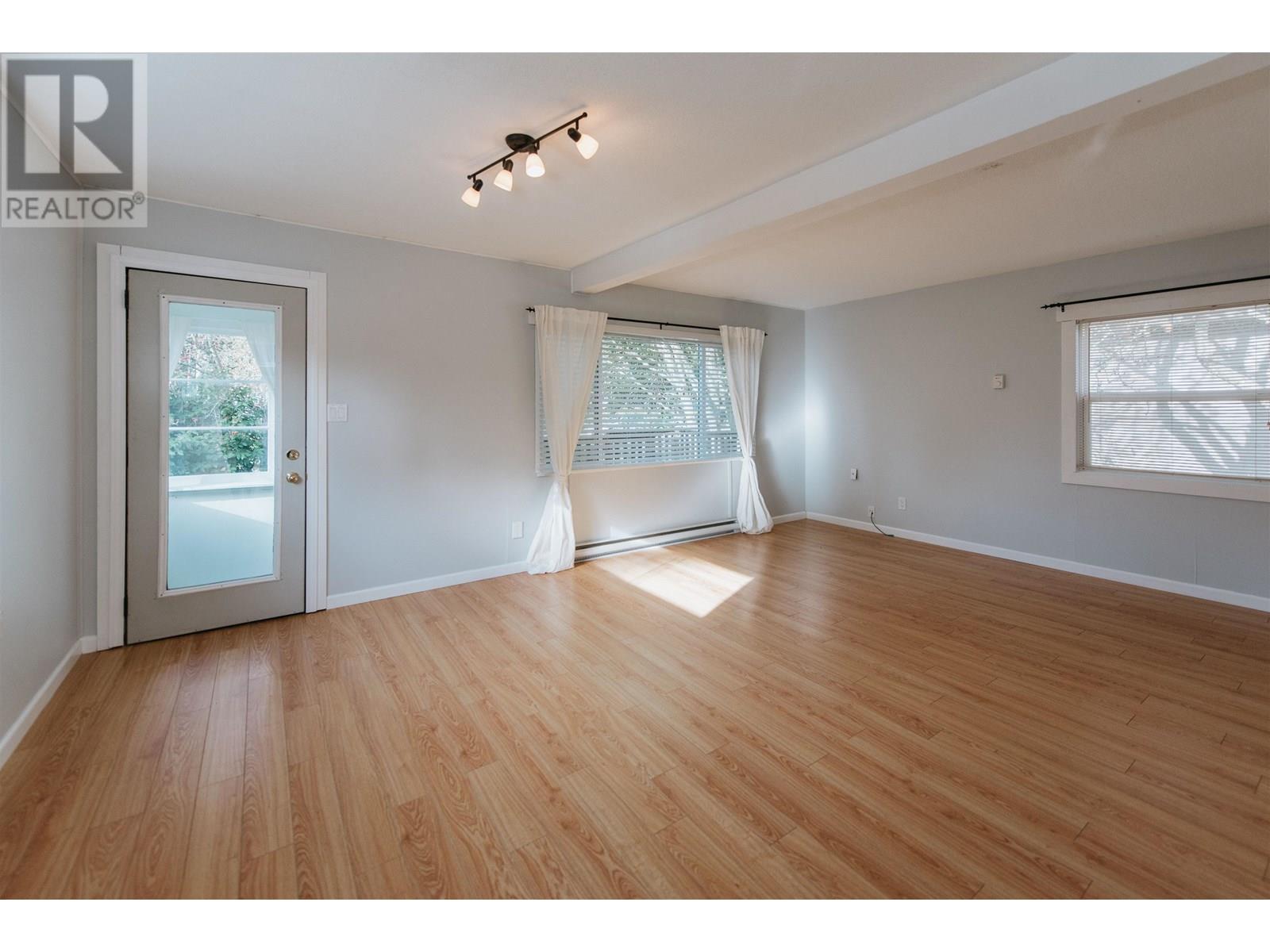 226 PRATT ROAD, Gibsons