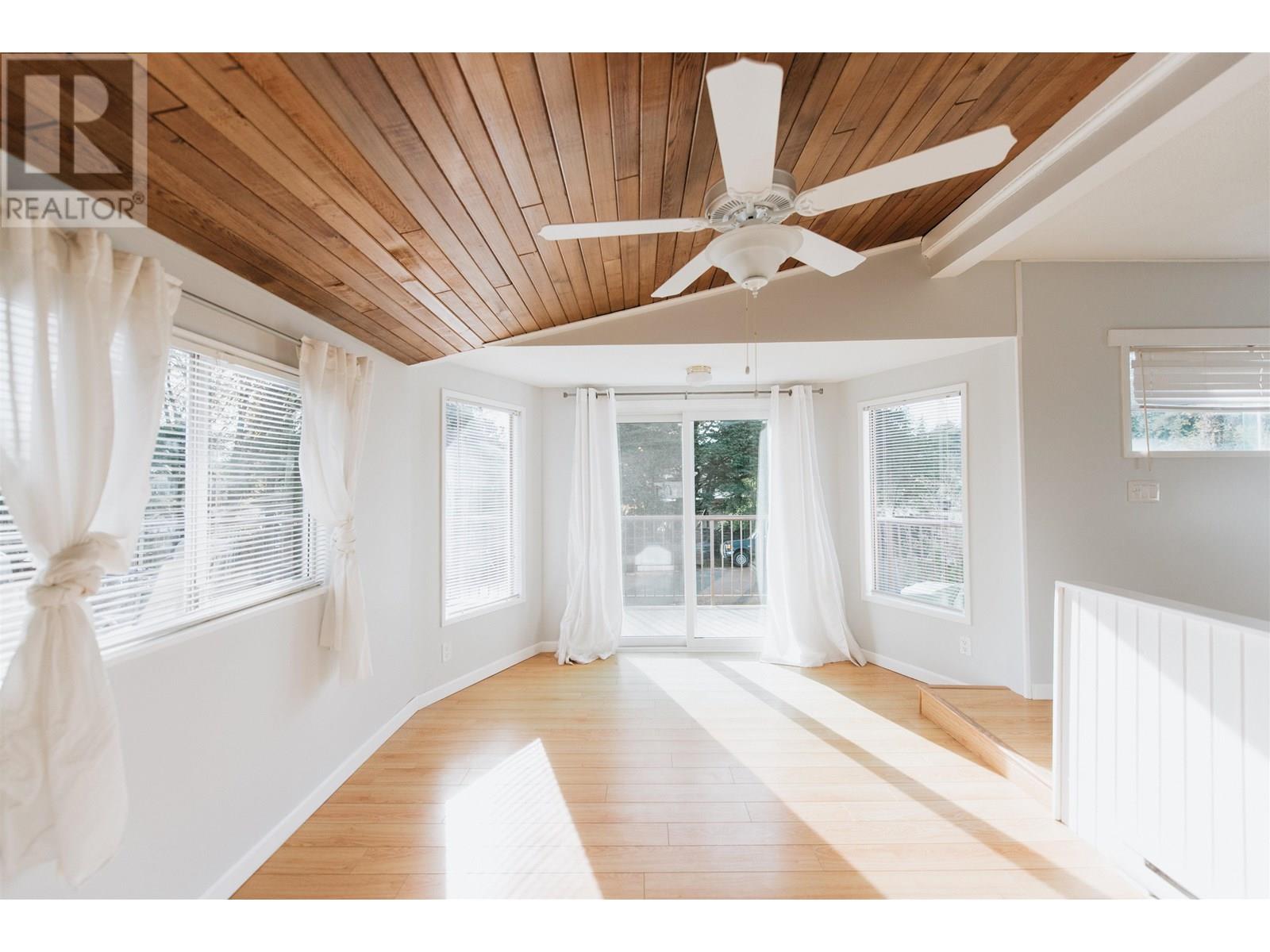 226 PRATT ROAD, Gibsons