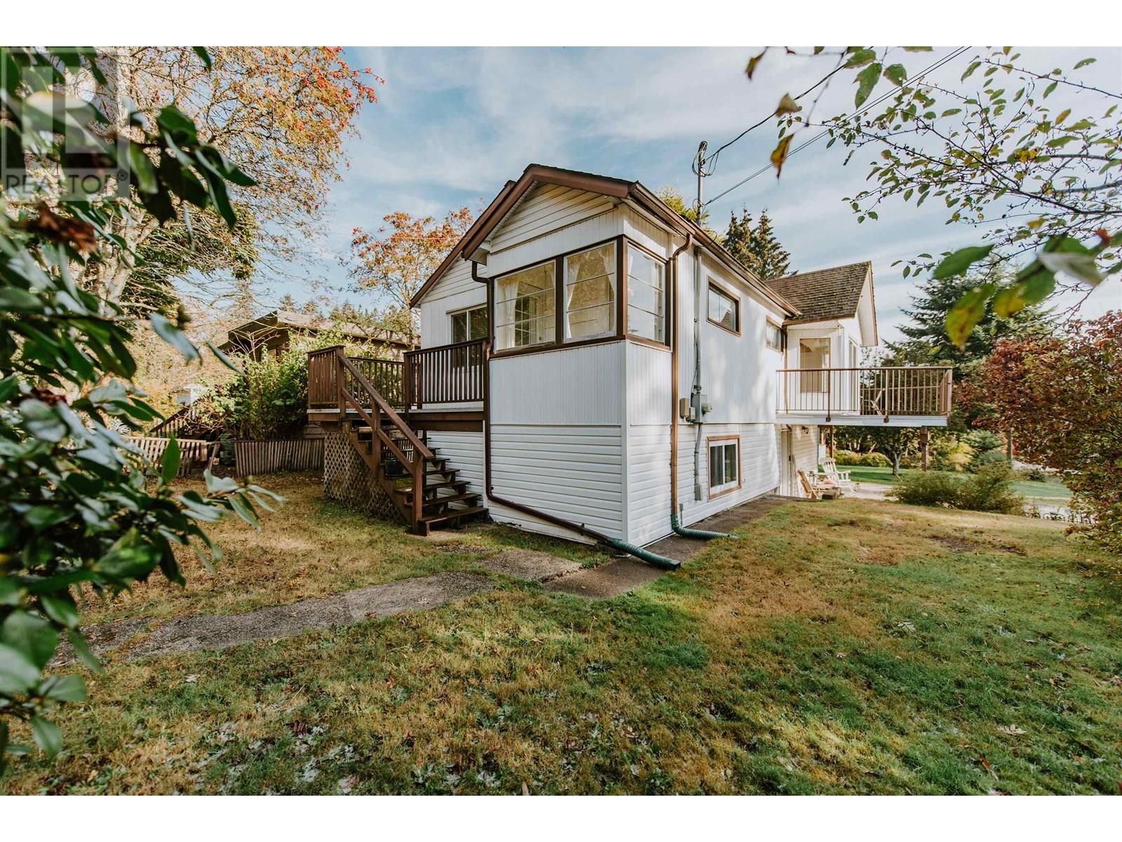 226 PRATT ROAD, Gibsons