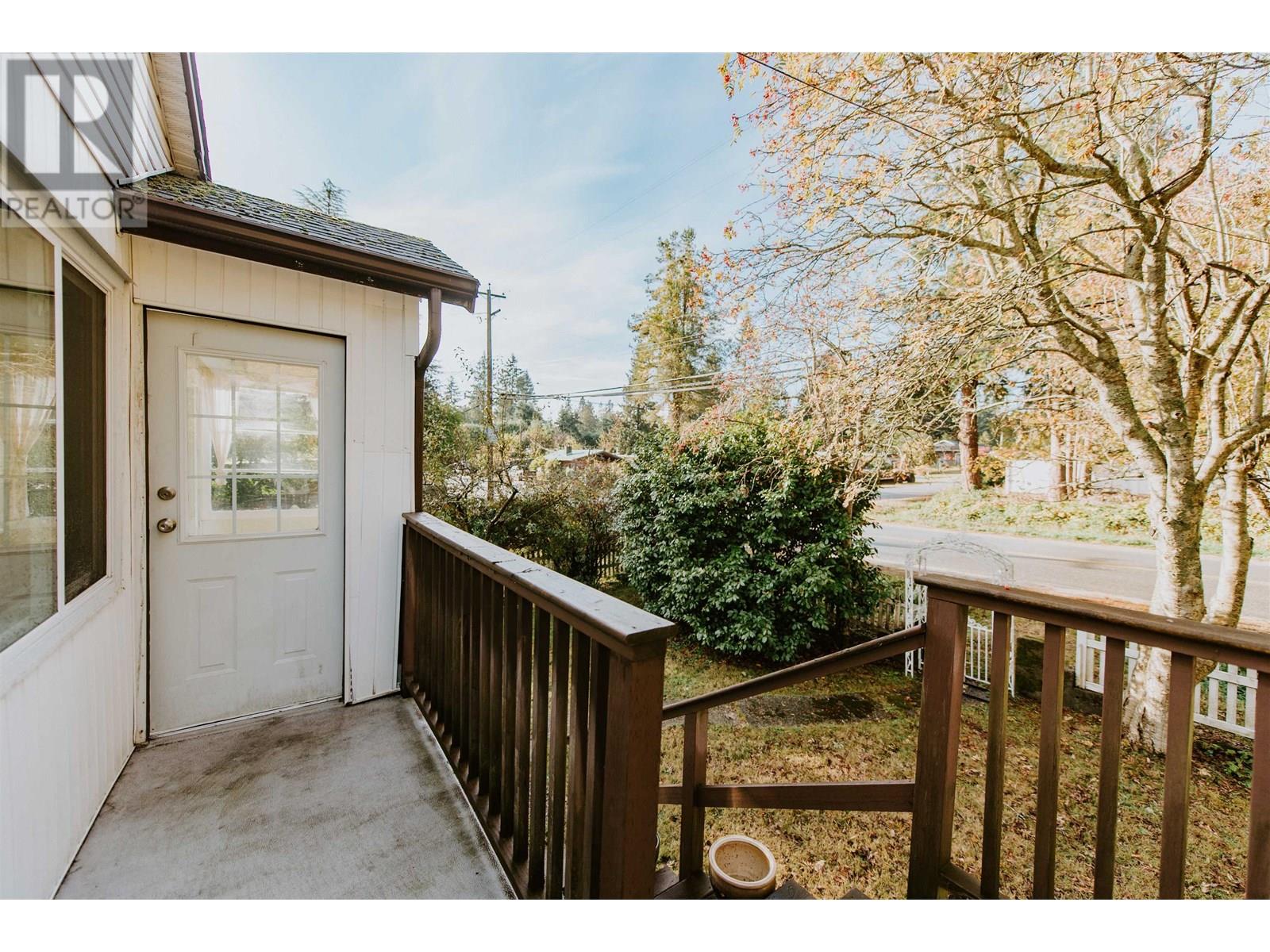 226 PRATT ROAD, Gibsons