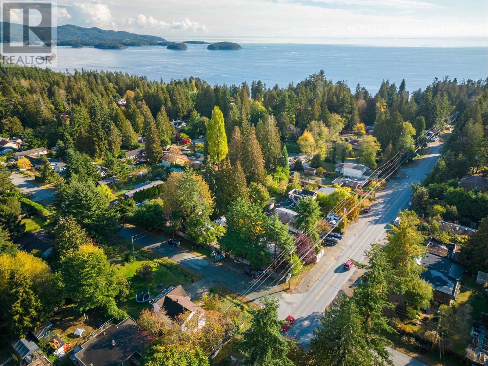 226 PRATT ROAD, Gibsons