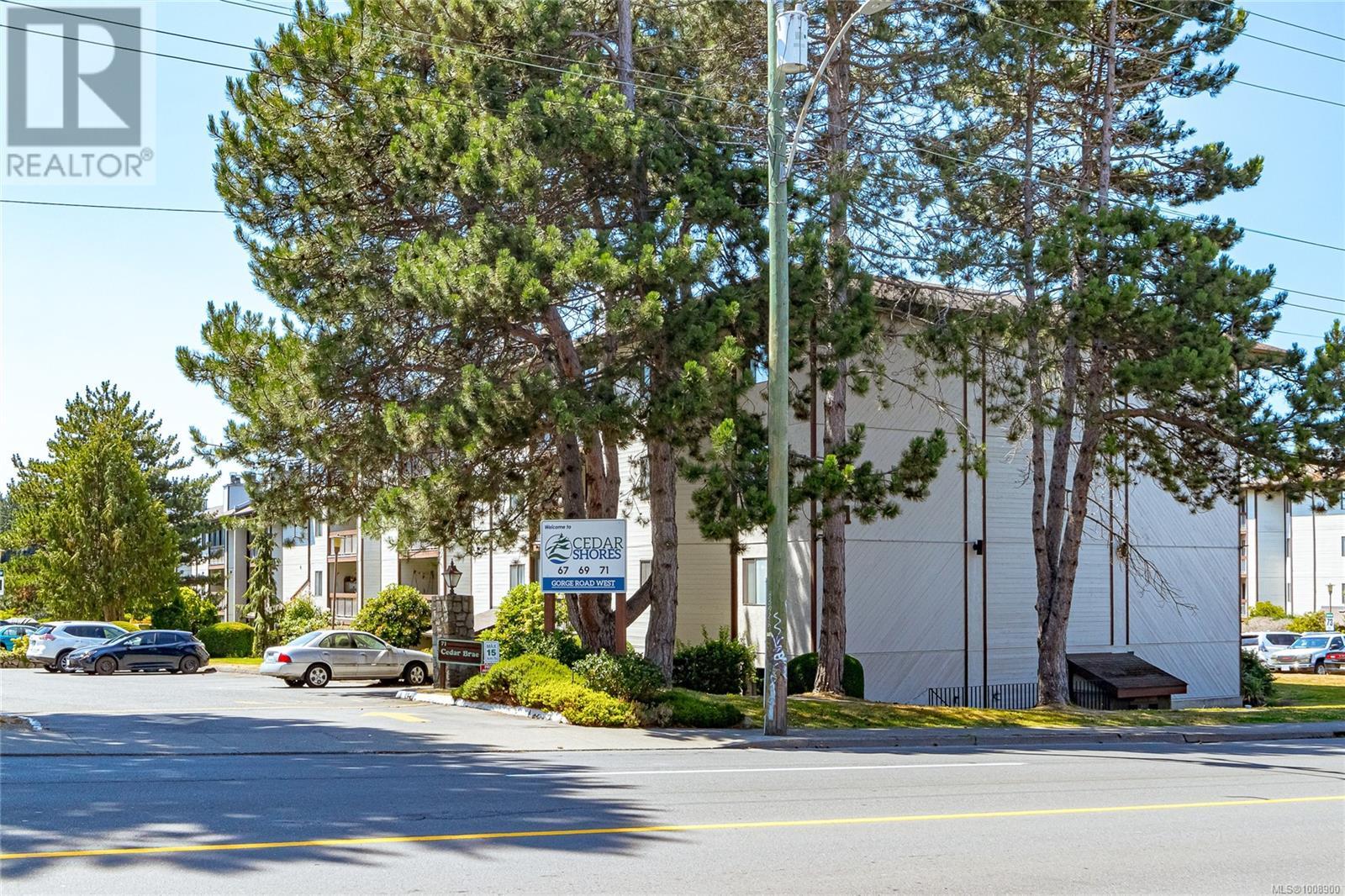 Photo 24 of 410 71 Gorge Rd W, Saanich BC
